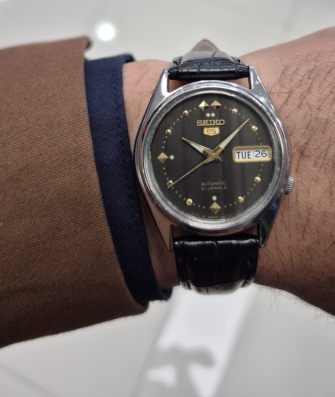 Seiko 5 Vintage Automatic 21 Jewels Day/Date Black Dial Leather Strap 36mm