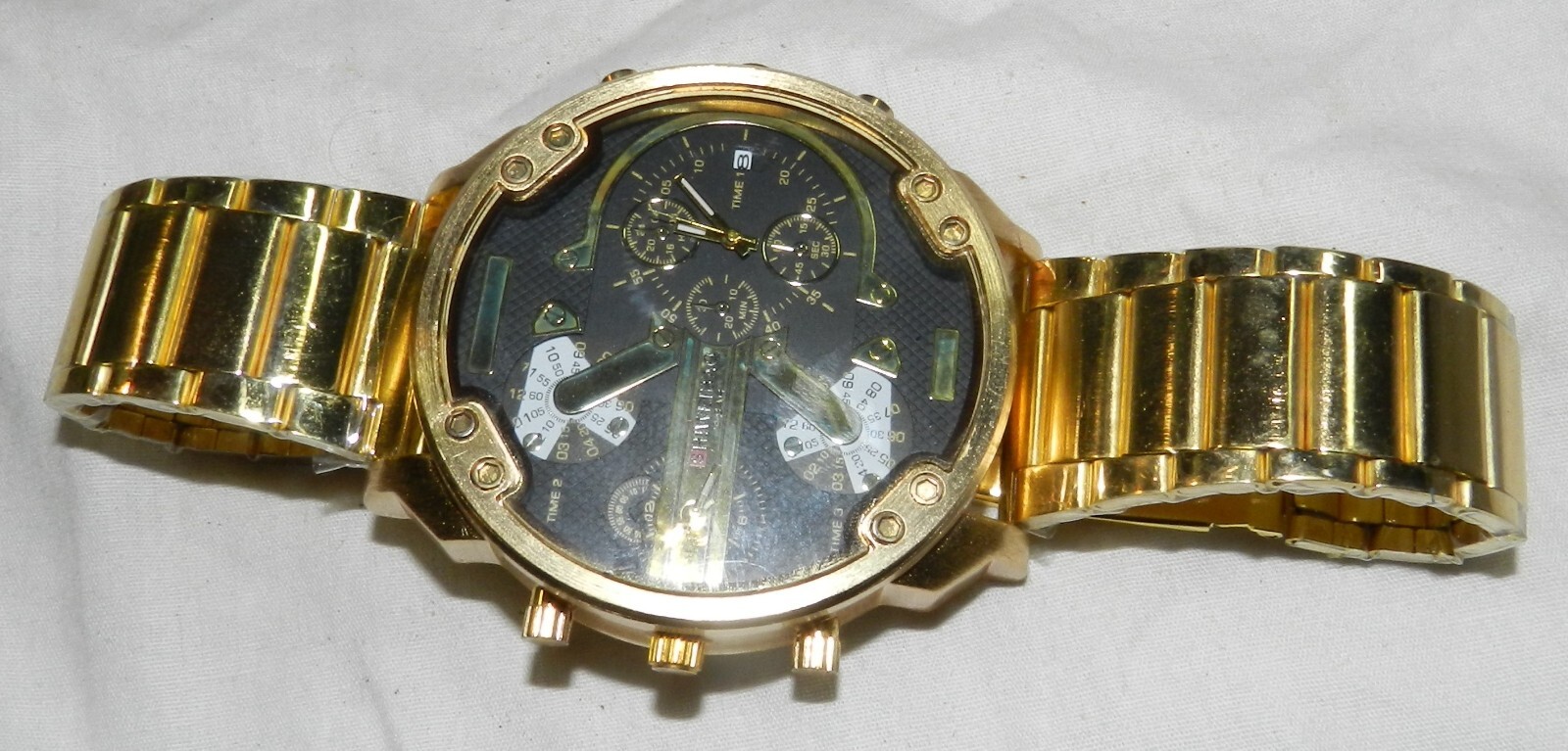 Men’s Large Shiweibao A 3137 3 bar Time 4 watch – Needs battery
