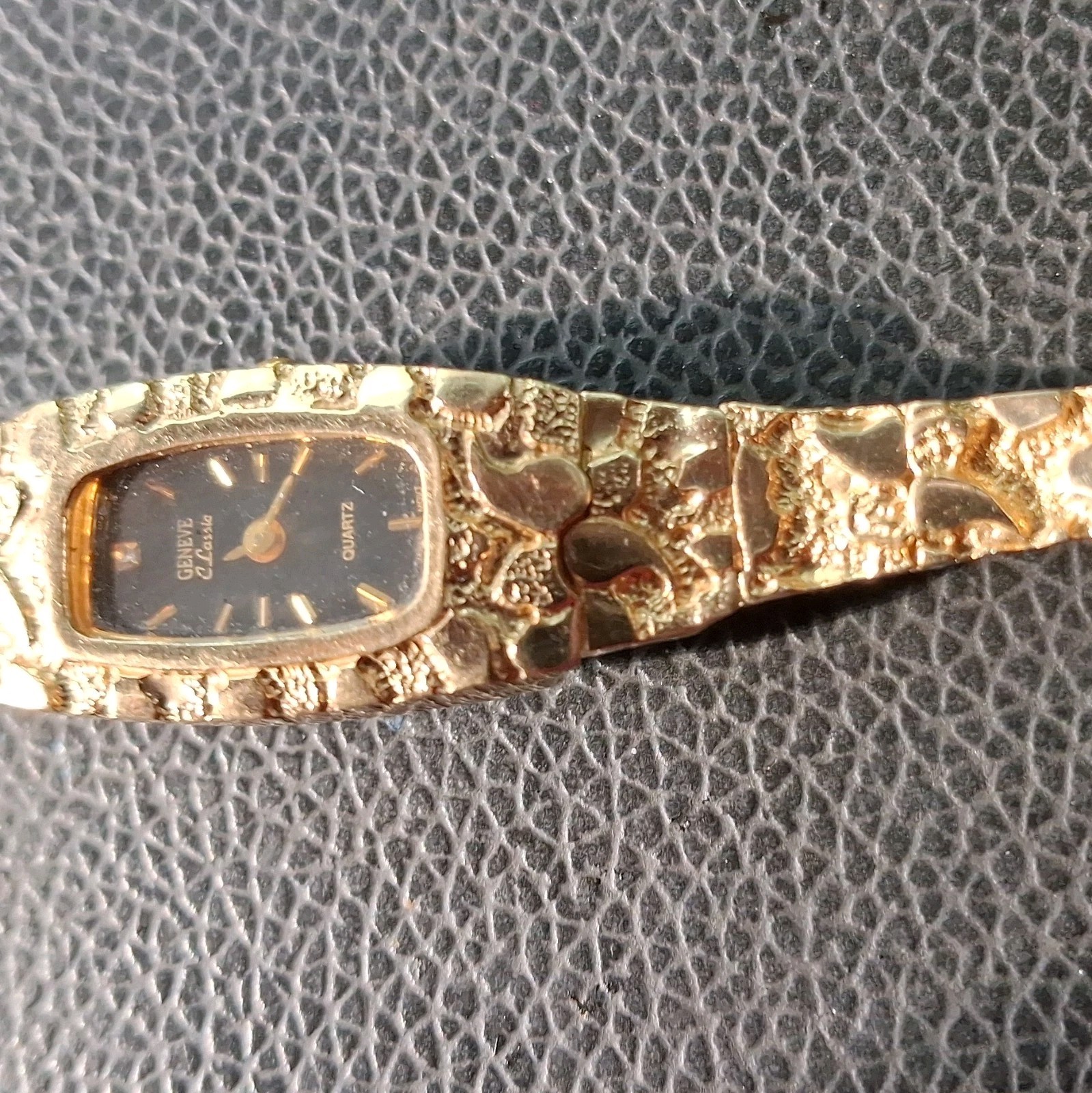 Geneve Classic Women’s Quartz Watch Black Dial Gold-Tone Bracelet