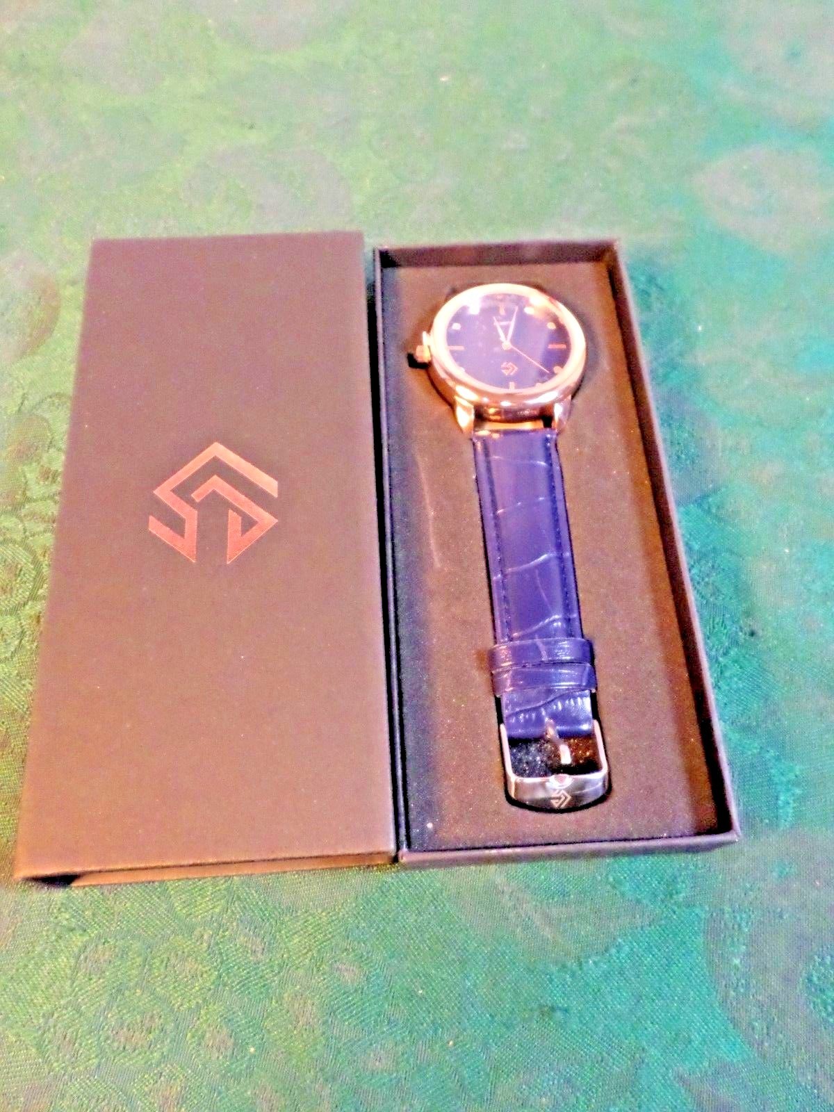 NIB-Beauty Trends 2018 Men Quartz Wristwatch w/Blue Leather Alligator Print Band