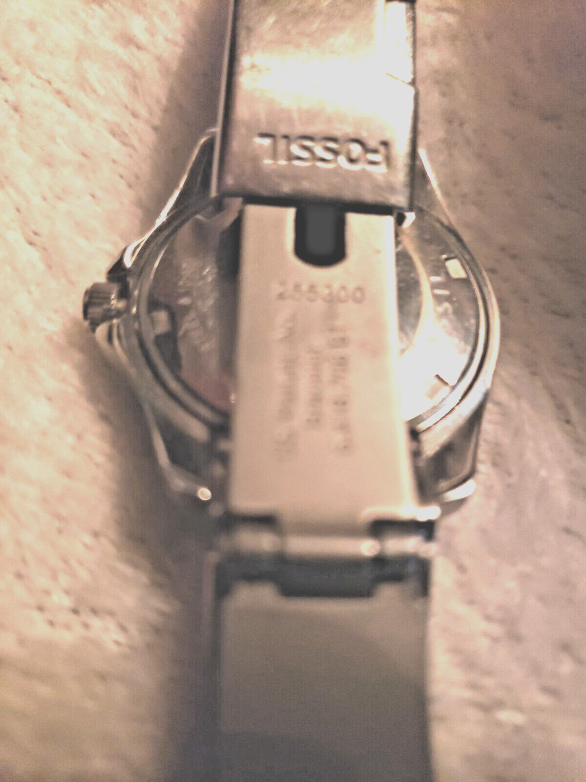 FOSSIL WATCH, WOMEN’s metal link strap, fold-over push clasp. GOOD CONDITION.