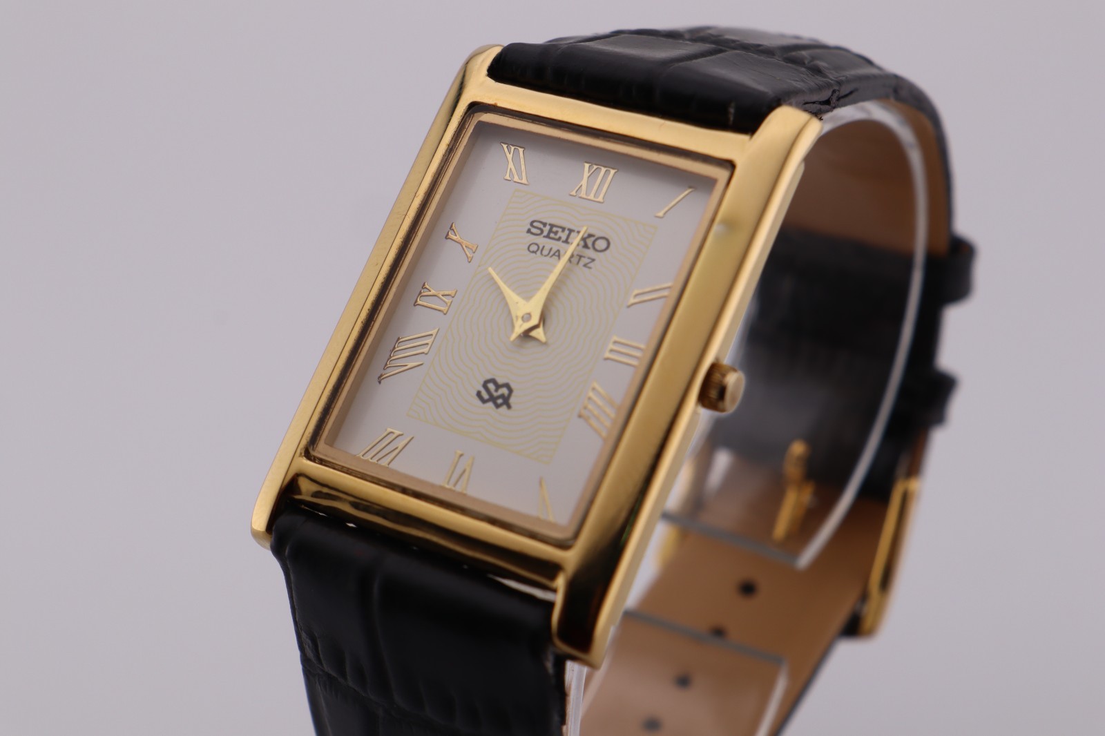 Vintage Seiko Slim Quartz Men’s Wrist Watch – Comes With New Battery, New Strap