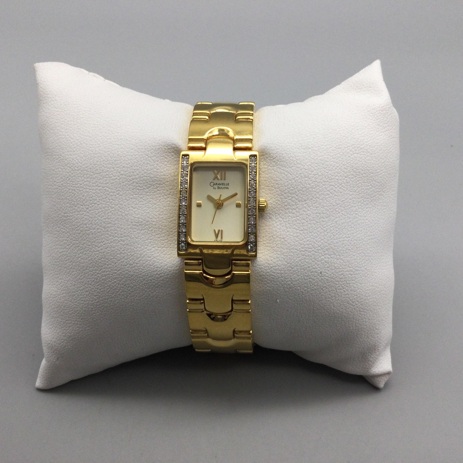 Caravelle By Bulova Womens Watch 17mm Gold Tone Tank Diamond New Battery 6″