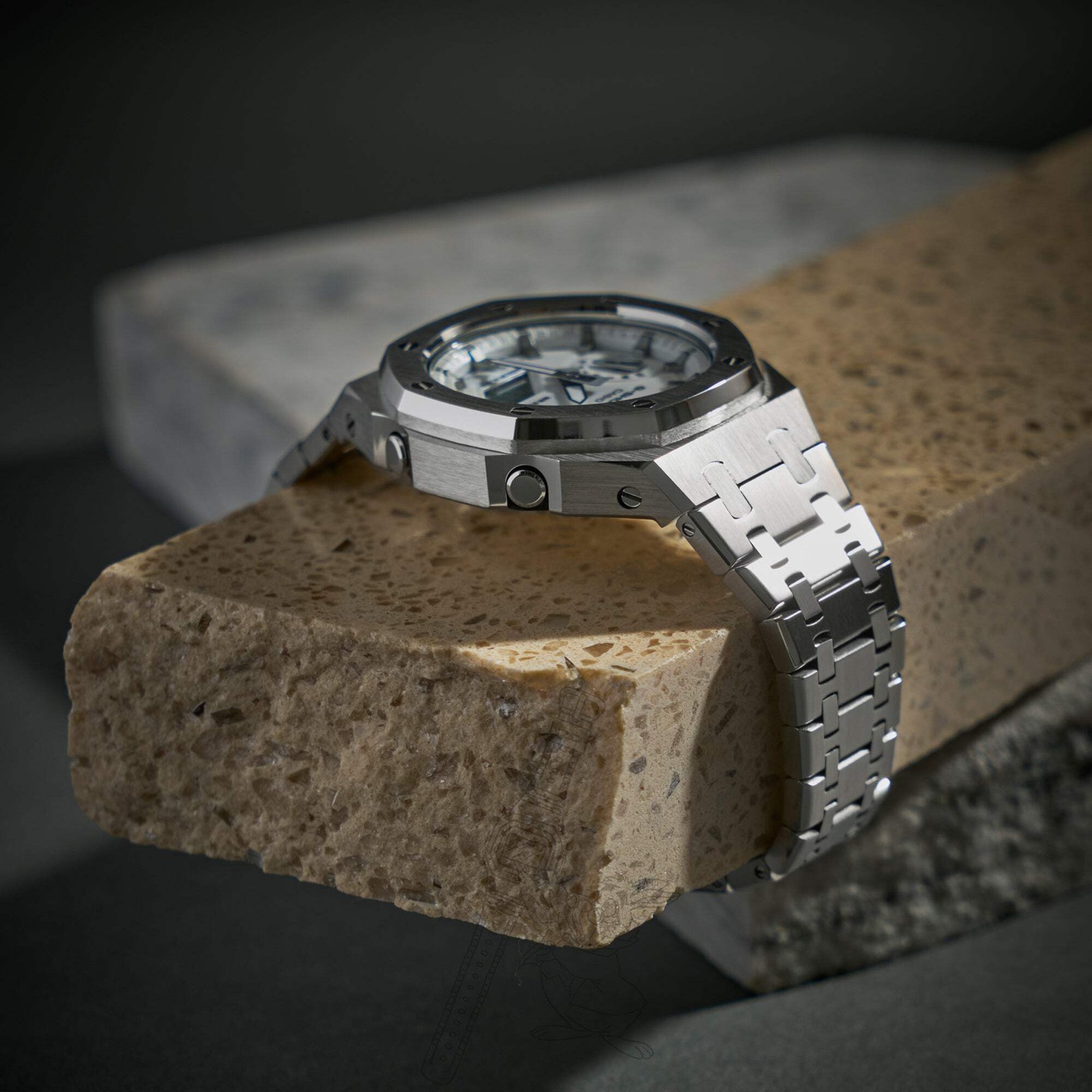 CASIOAK SILVER / WHITE DIAL G-SHOCK MOD GA2100 GA-2100 MEN’S WATCH