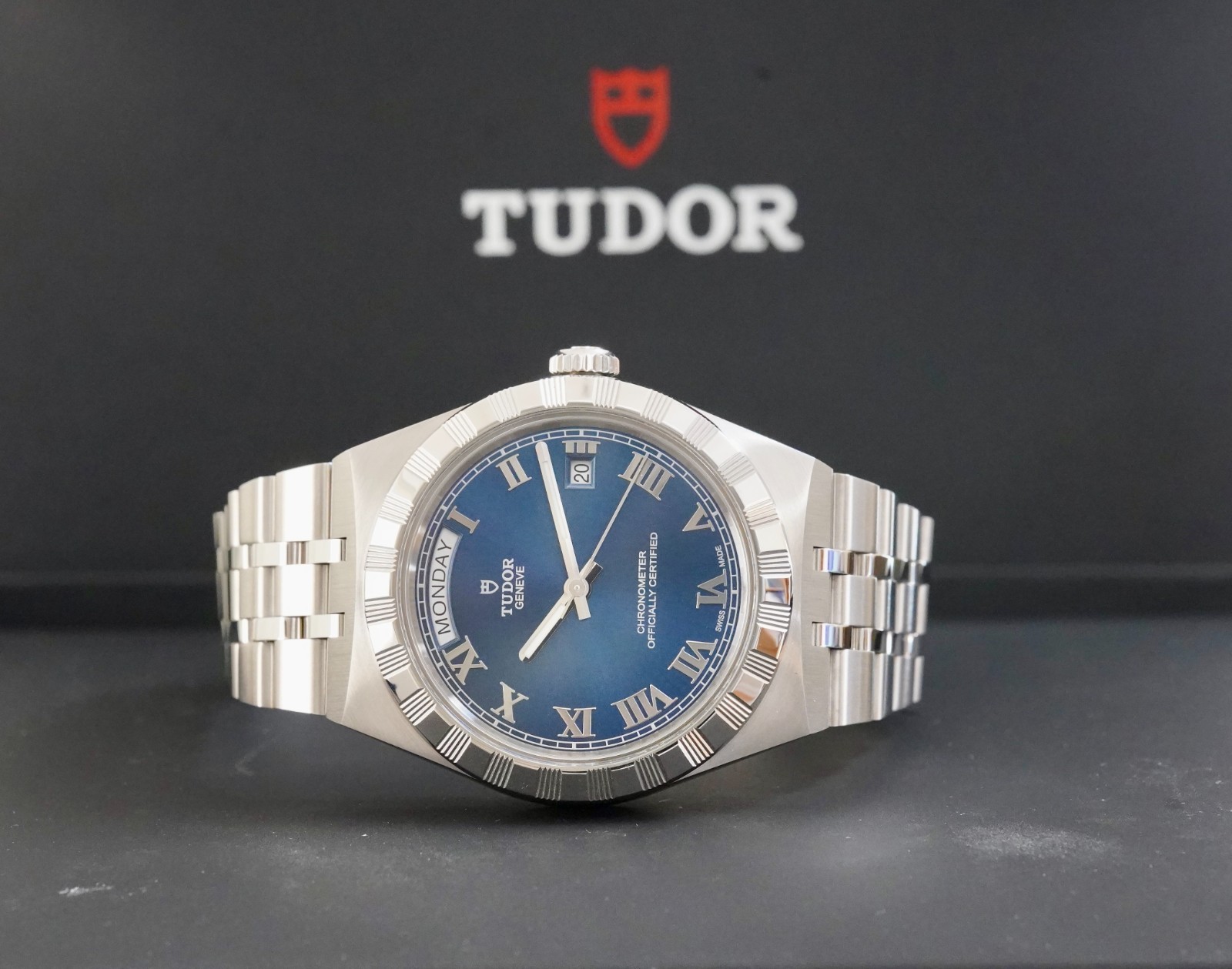 2026 Tudor Royal 40mm Blue Roman Numeral Dial Day-Date M2840D1A0-0002 Full Set