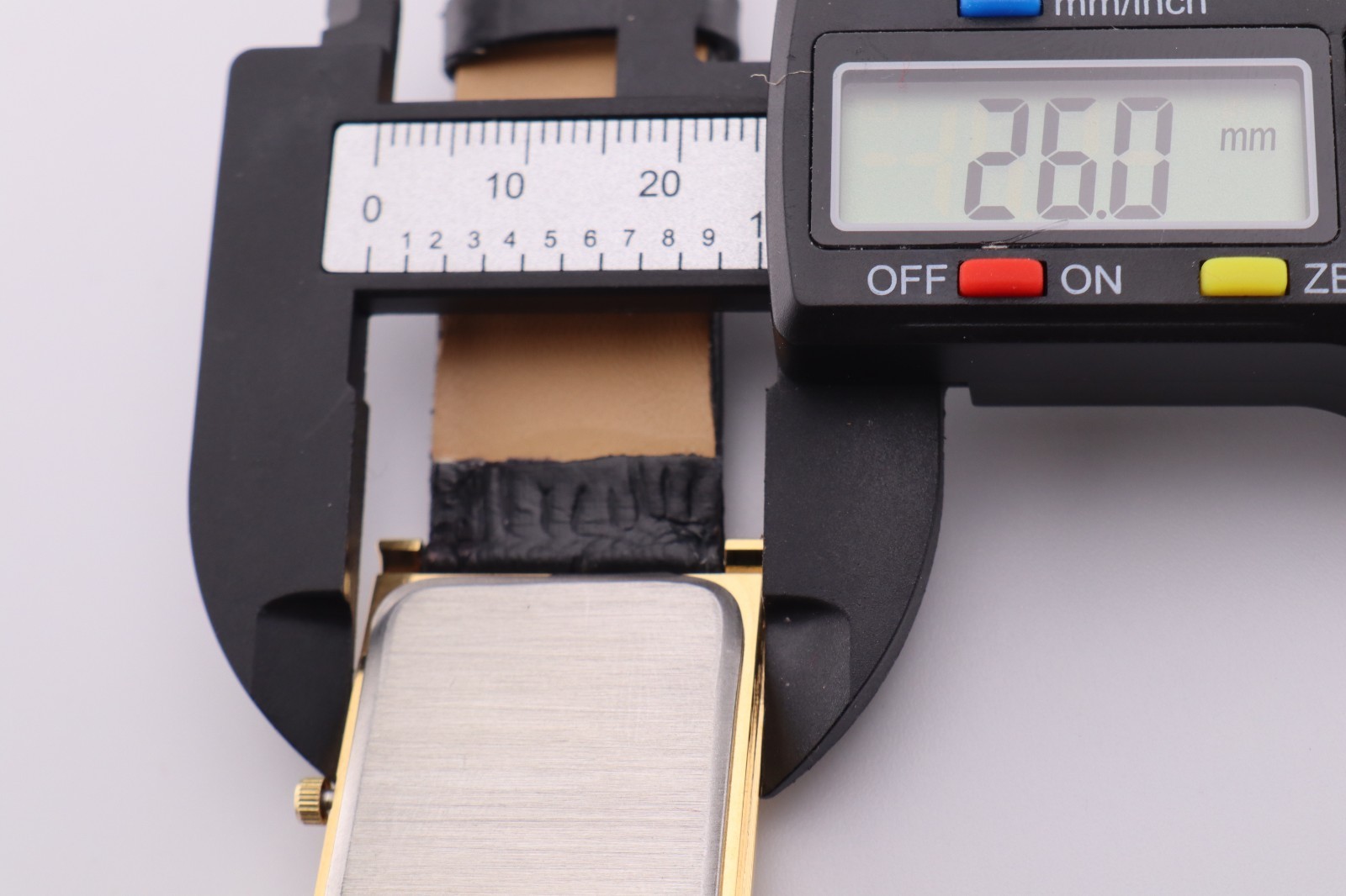 Vintage Seiko Slim Quartz Men’s Wrist Watch – Comes With New Battery, New Strap