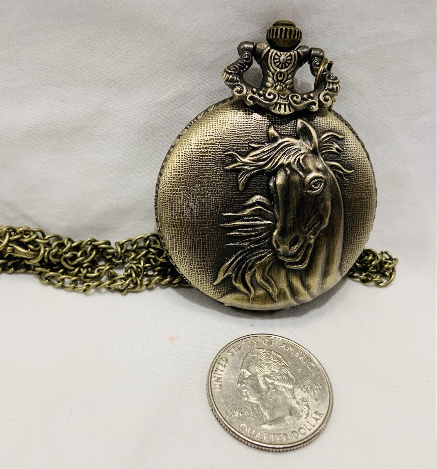 New Bronze Alloy Wild Mustang Horse Pocket Watch with Chain Necklace