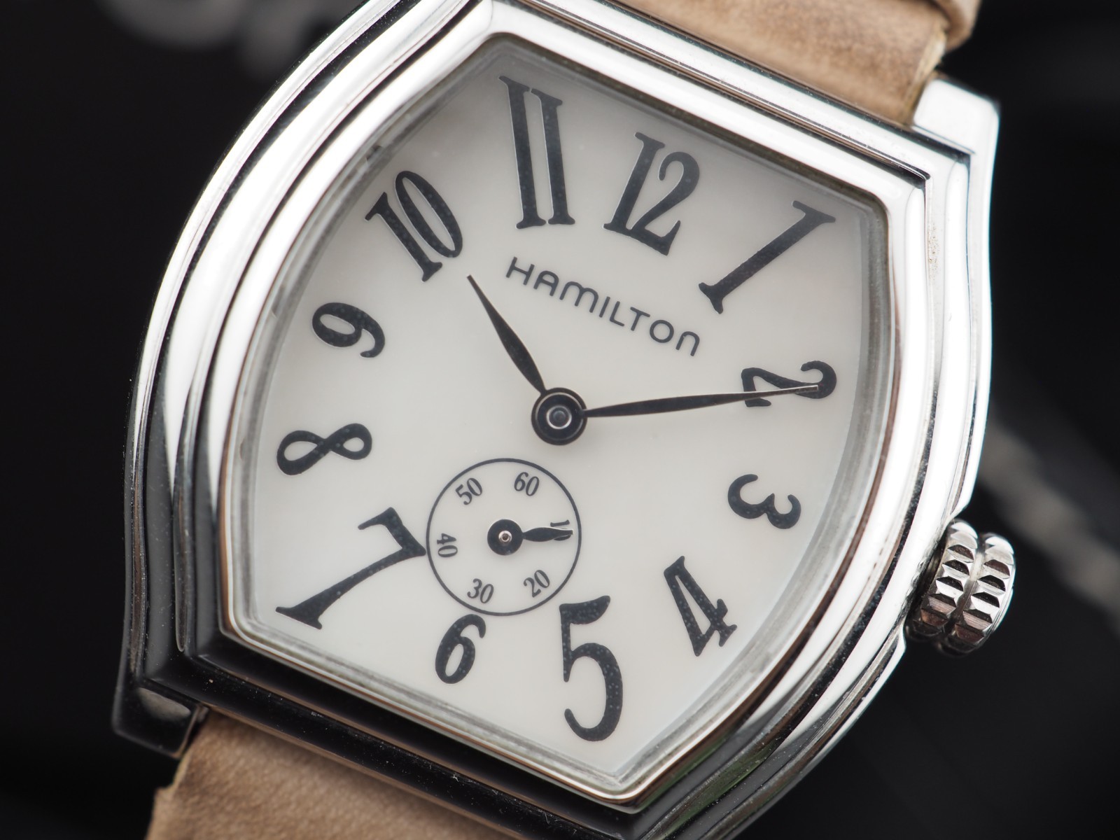Vintage N MINT Hamilton Dodson 051110 Shell Dial Small Seconds Qz Womens Watch