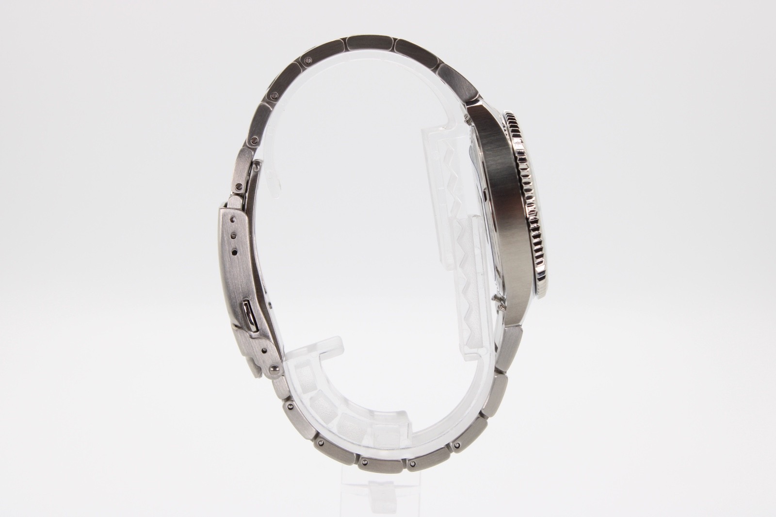 Tissot Seastar 1000 Quartz White Dial Unisex Watch T120.210.11.011.00