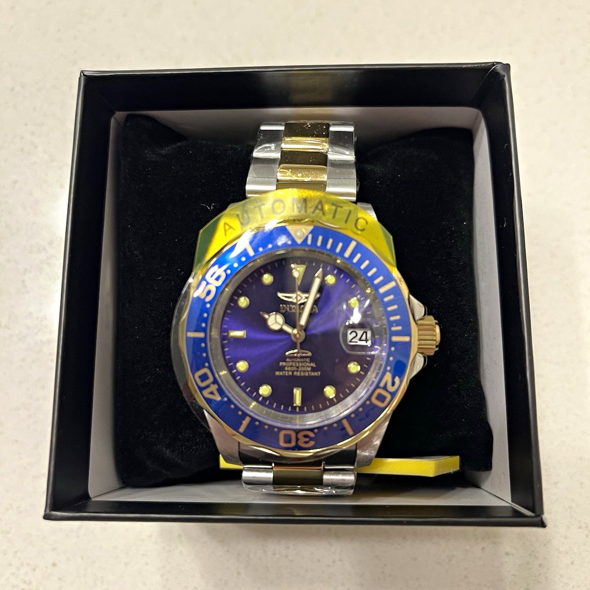 Invicta Pro Diver Automatic 40mm 200m Blue Dial Two-Tone Bracelet Date Box