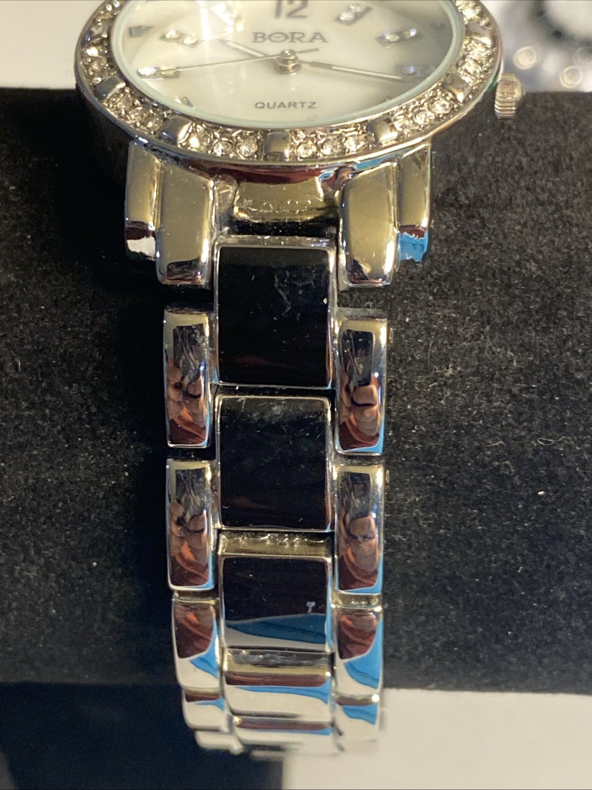 Bora Unisex Black & Silver Tone New Battery Mother of Pearl Face