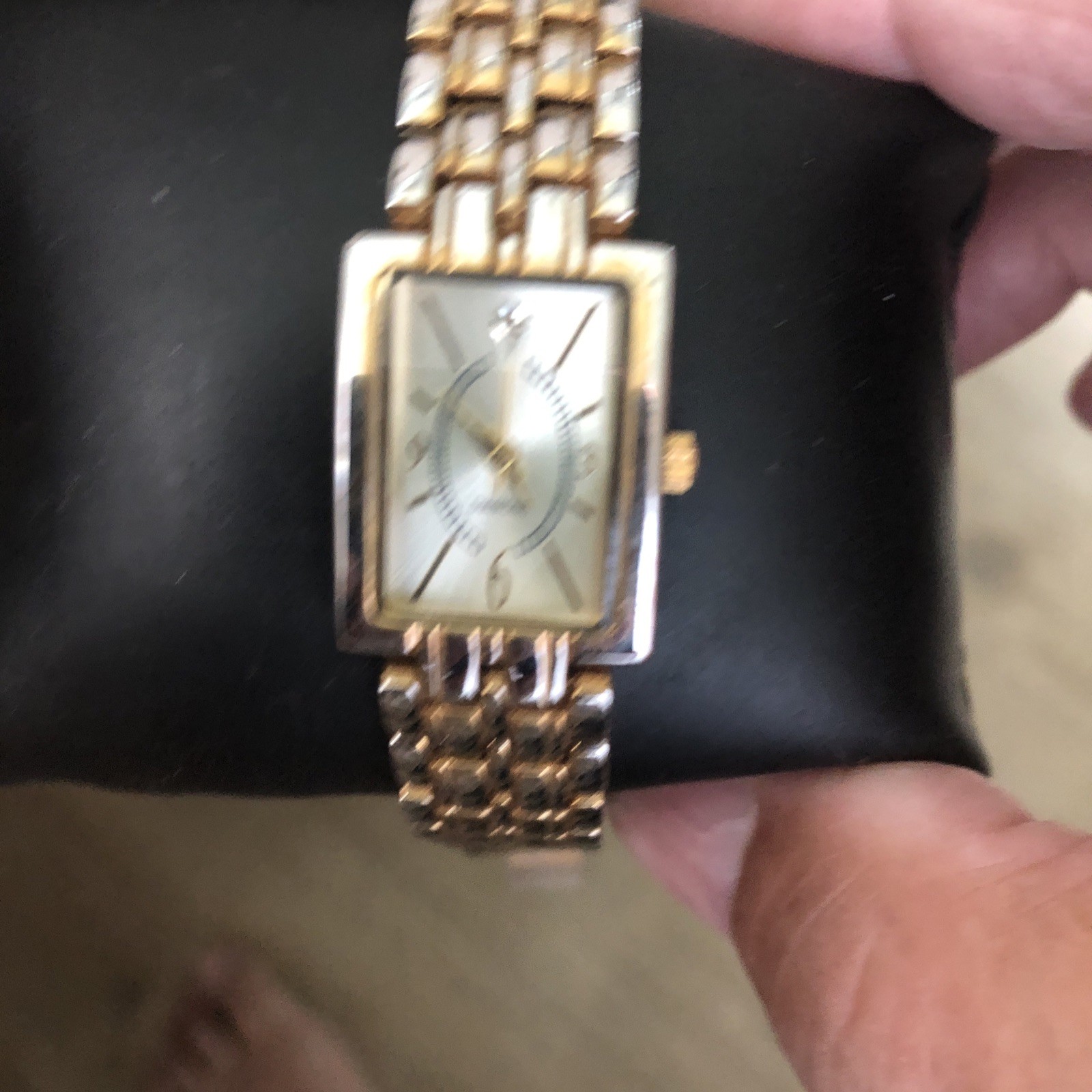 Allude Tank Watch NEW BATTERY