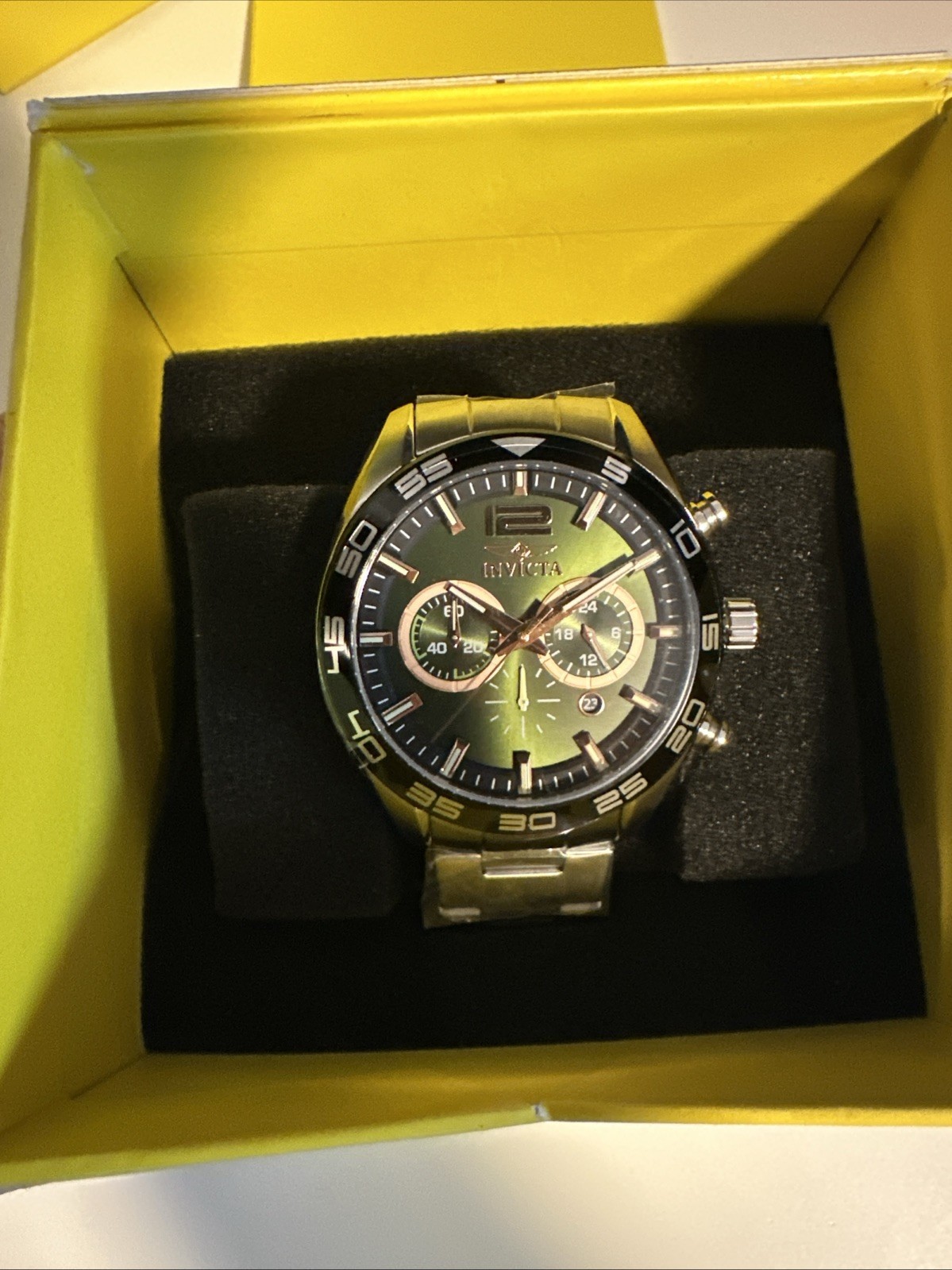 invicta Speedway Men Model 50179 – Men’s Watch Green Face Quartz 46.5mm
