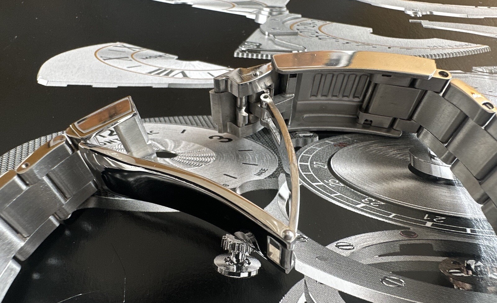 seiko nh35 JP custom 40m automatic White/silver Opaline Dial Black & Grey Bezel