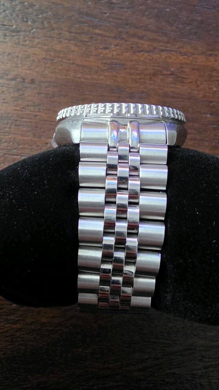 Seiko Automatic Black Dial Men’s Black Watch (SKX007J1) with Jubilee Band