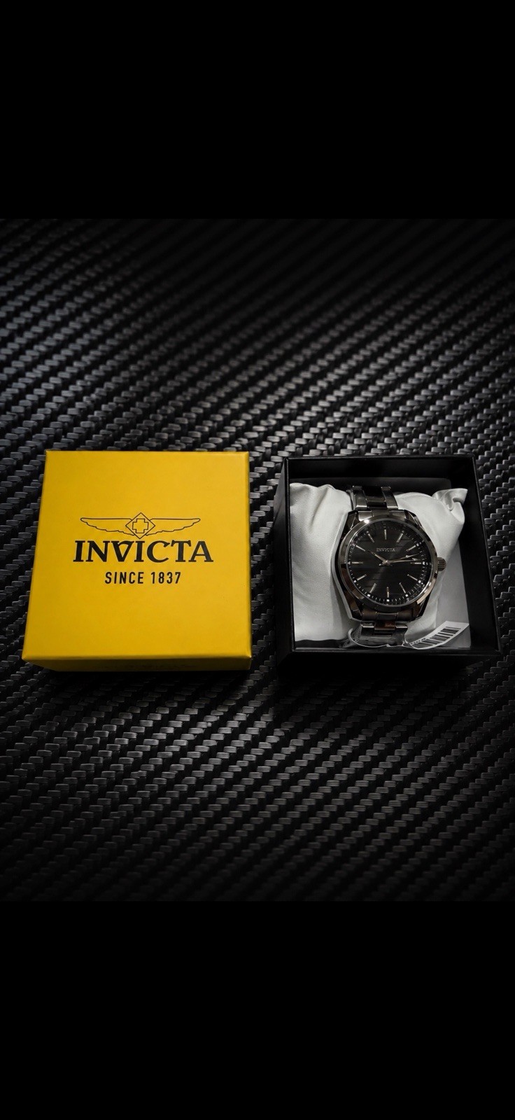 Invicta Valiant Men’s Quartz Silver Stainless Bracelet Watch Black Dial Box