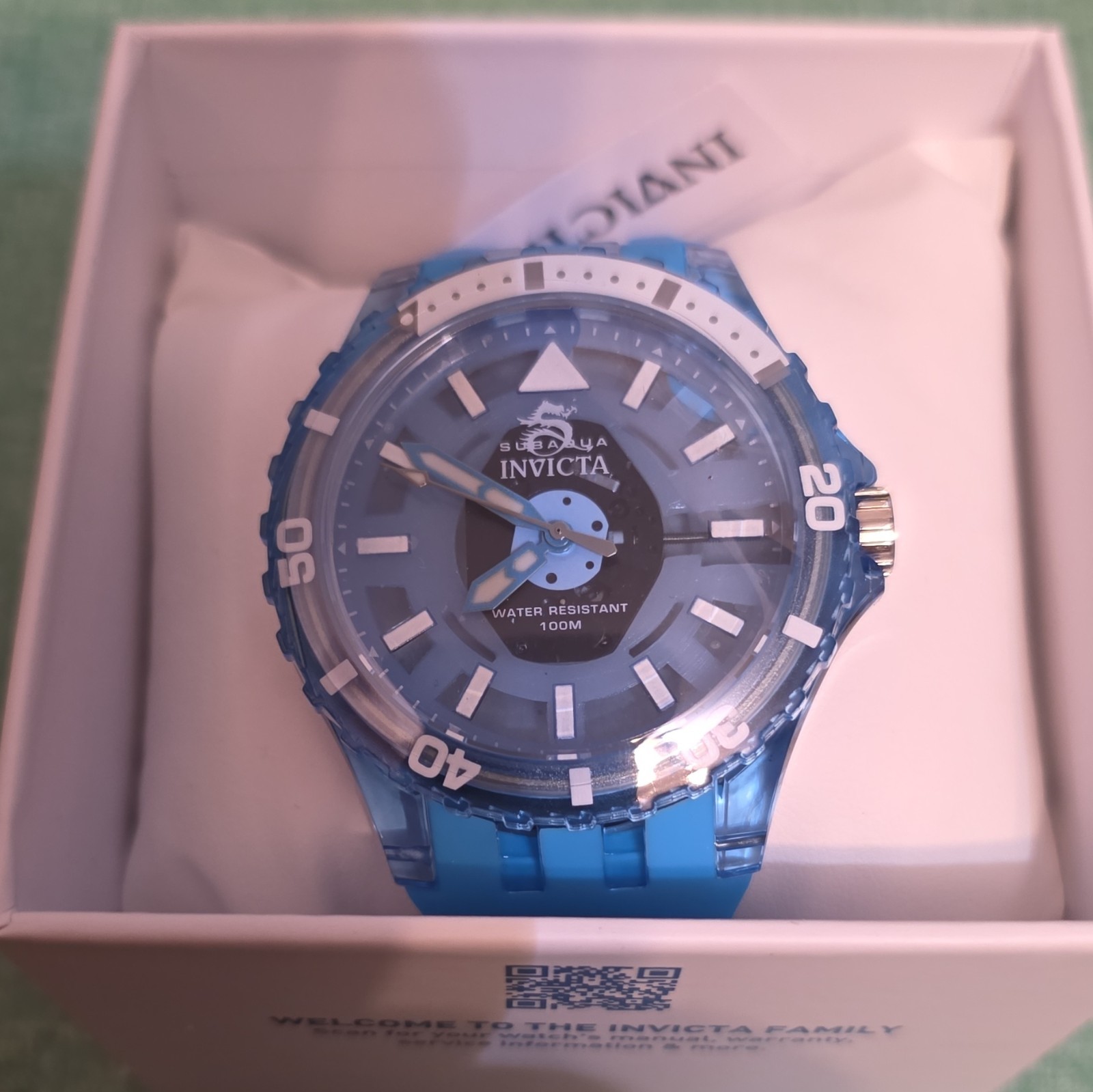 Invicta Subaqua Quartz Analog Blue Dial Blue/White Silicone Strap 100m 69449