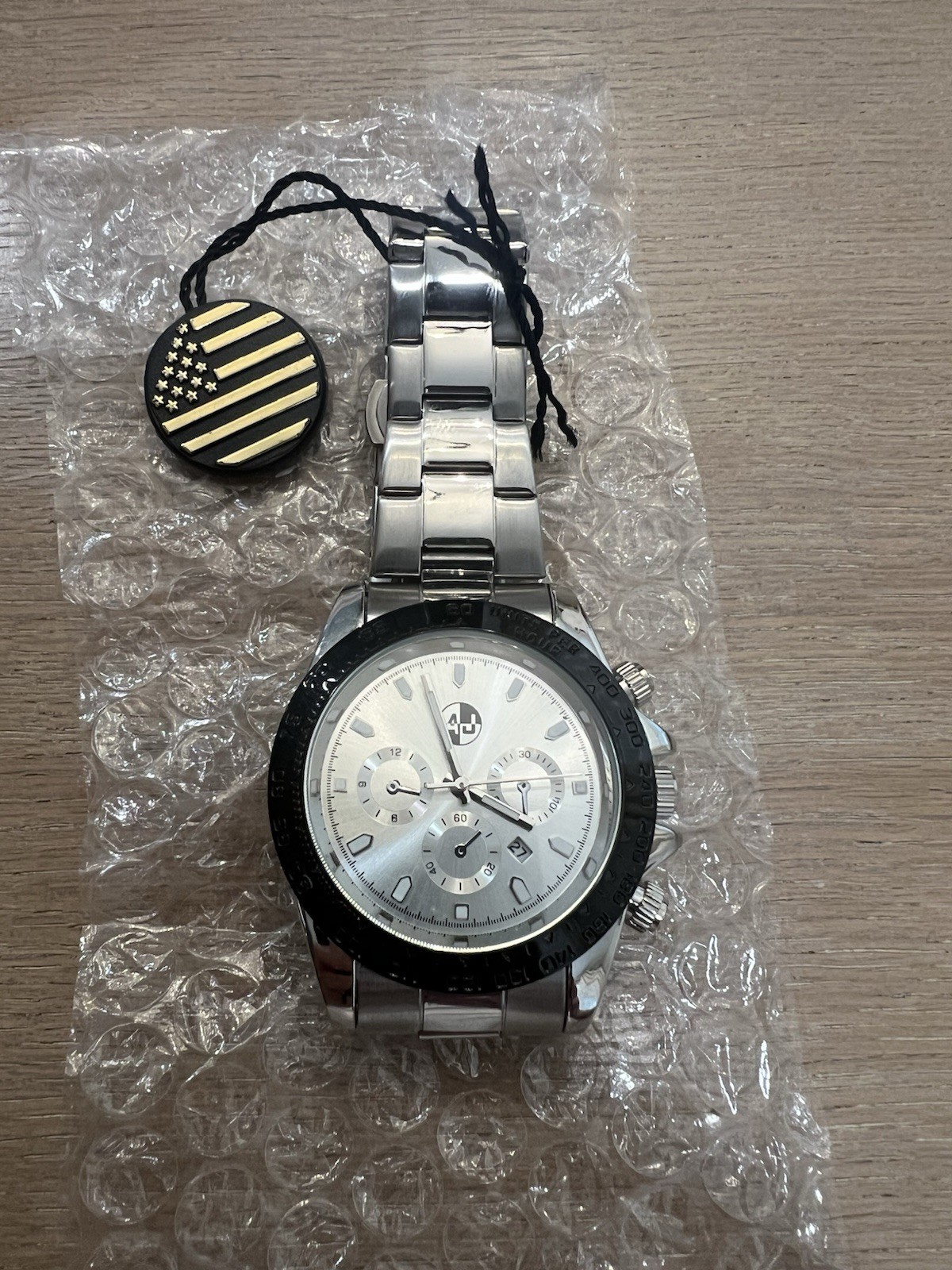 Men’s Silver Dial Analog Chronograph Date Watch Black Tachymeter Bezel