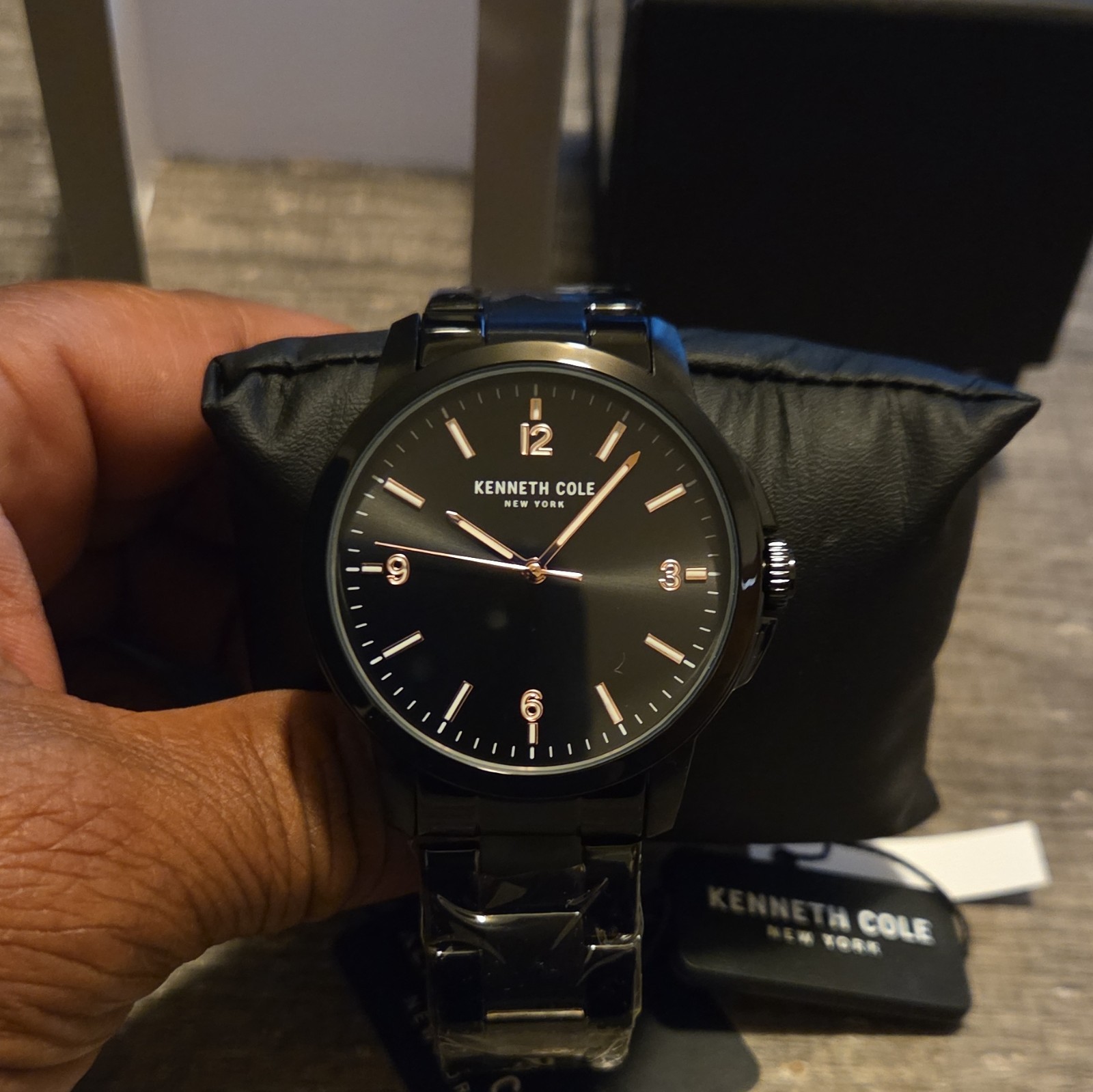 Kenneth Cole Kingston Analog Quartz Black Dial Black SS Bracelet 42mm Box