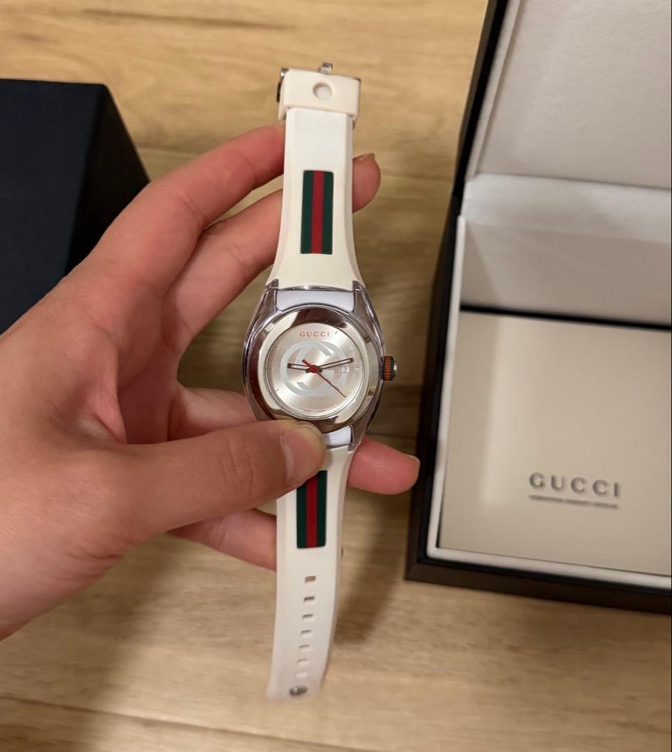 GUCCI YA137302 White Dial Watch Box Pre-owned Good Condition Japan