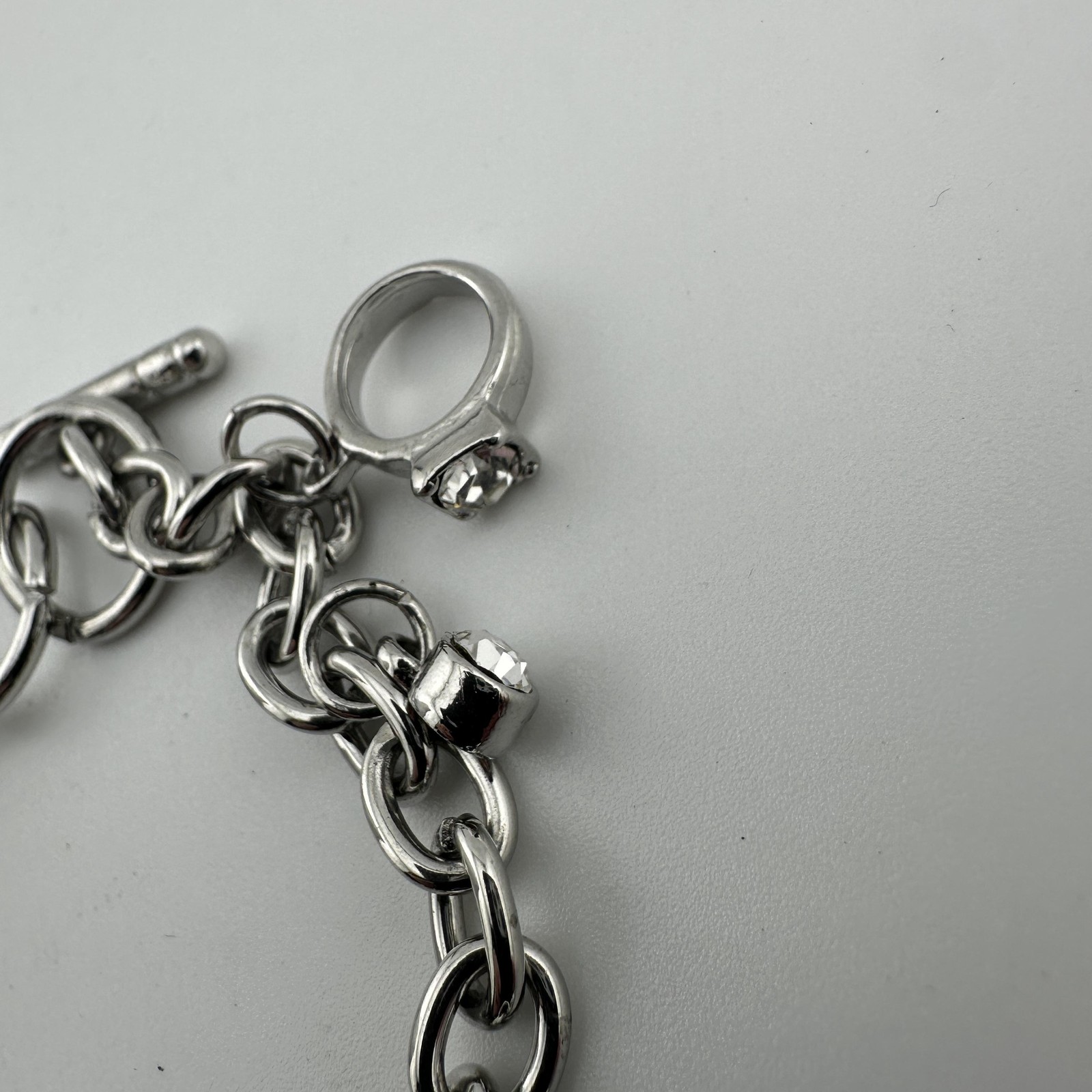 Charm Sz 8.7″ Bracelet Watch Womens White Dial Silver Tone Key Lock Ring Charms