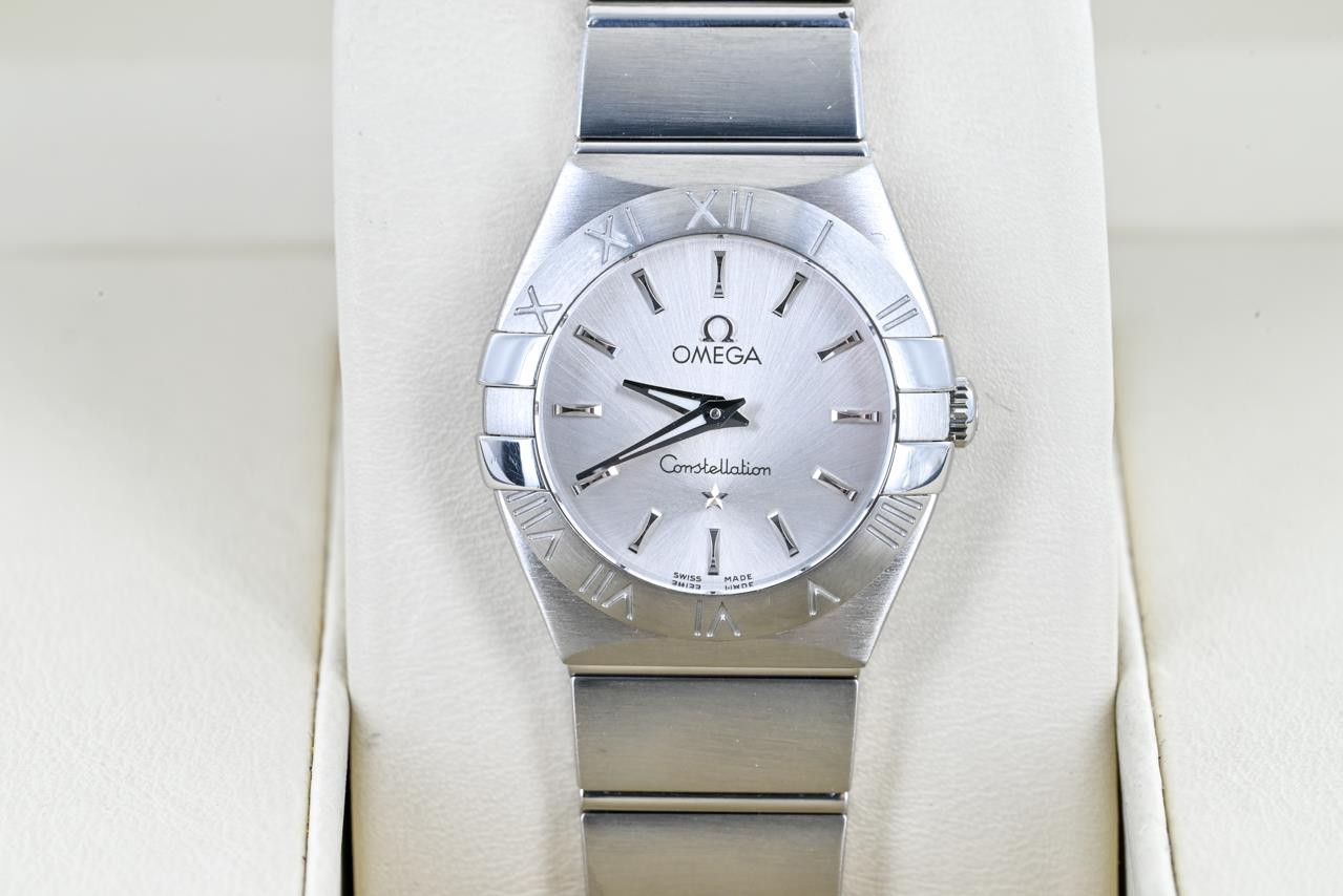 Ladies Omega Constellation Watch 123.10.24.60.02.001 – 24mm Silver Dial 2010