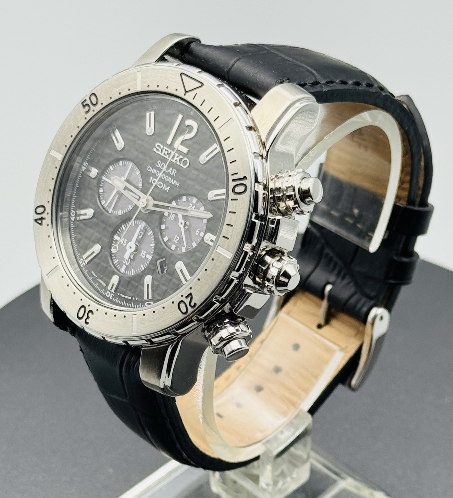 Seiko Solar Chronograph Watch Black Dial Date SSC245 Stainless Steel 45mm 2013