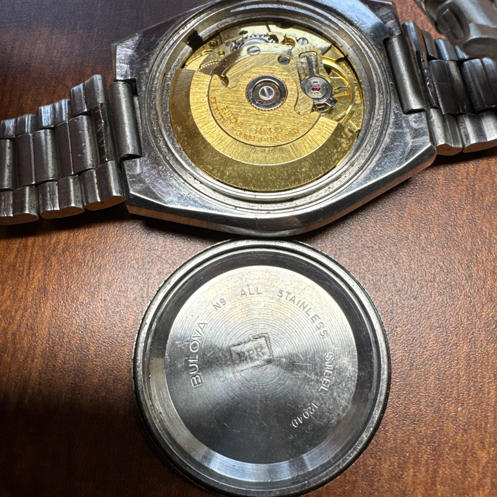 RARE BULOVA men’s automatic watch day/date Philippines Corp Gift 1979 RUNS AS IS