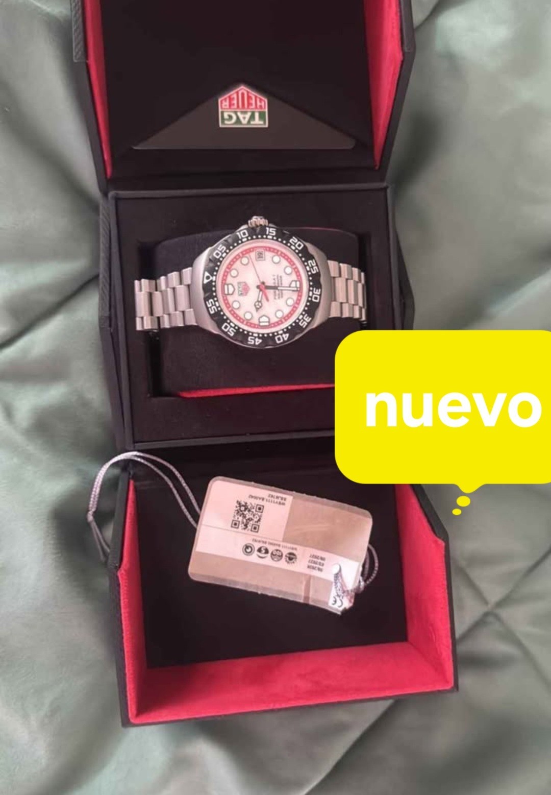 TAG Heuer Aquaracer Quartz White Dial Black Bezel 300m Date Box Papers