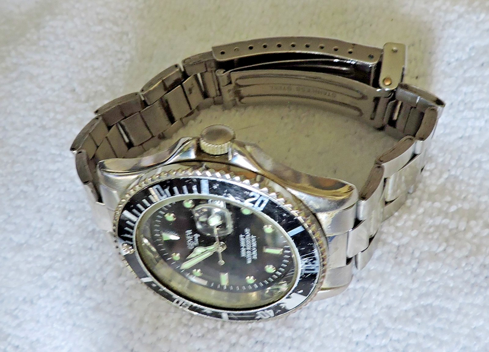 Geneva Mens Black Face Watch Diving Date water resistant