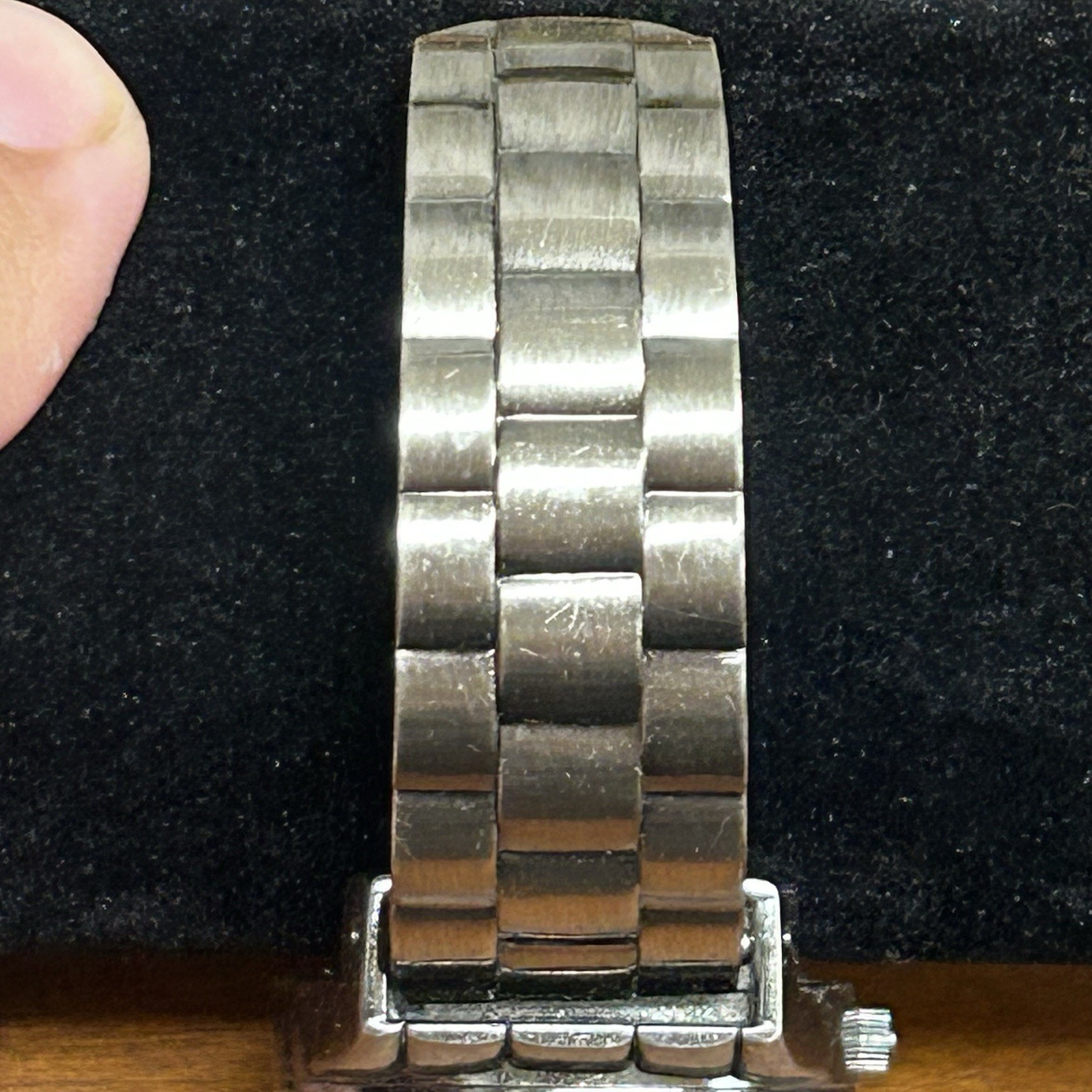 Geneva Quartz Unisex Analog Gray Dial Roman Numerals Silver Bracelet Watch
