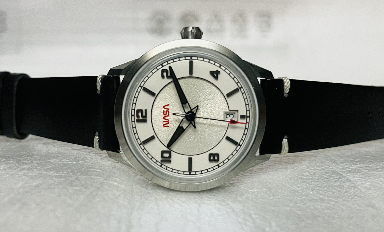 New STORE DISPLAY Zelos COMET 39MM NASA EDITION – DEALER & WARRANTY