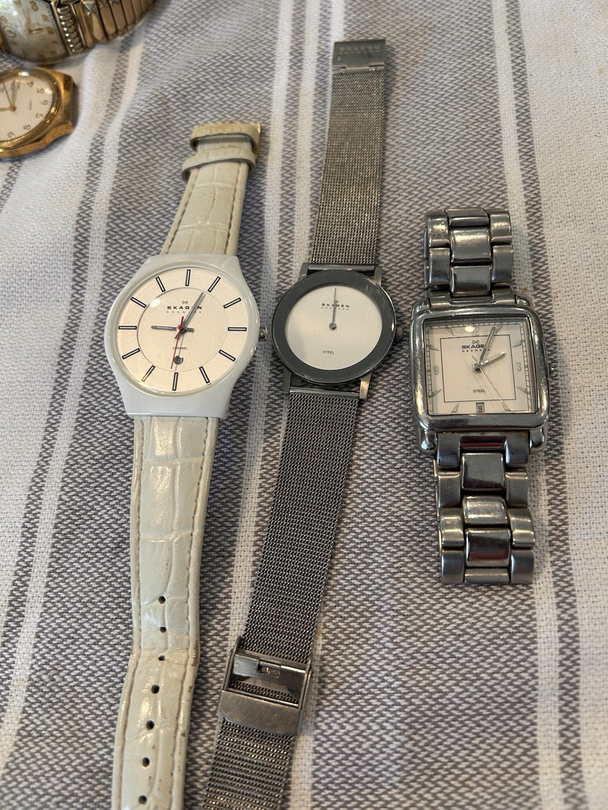 Skagen Denmark Watch Silver Tone 39LSS Quartz Analog 3 Pcs