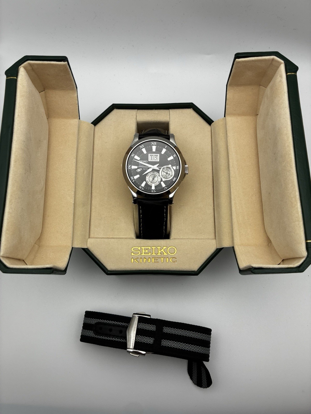 Seiko Premier Kinetic Perpetual Calendar Watch SNP005 7D48 With Box + NATO Strap