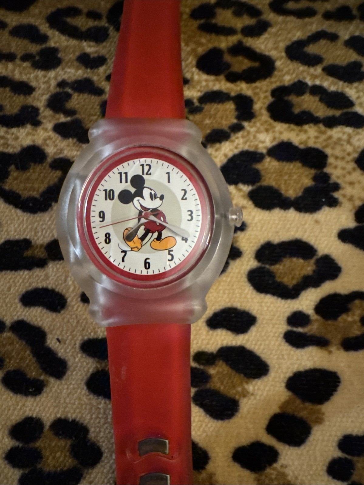 Disney Mickey Mouse Snap Red Resin Band Watch Vintage Plastic Clear 1774