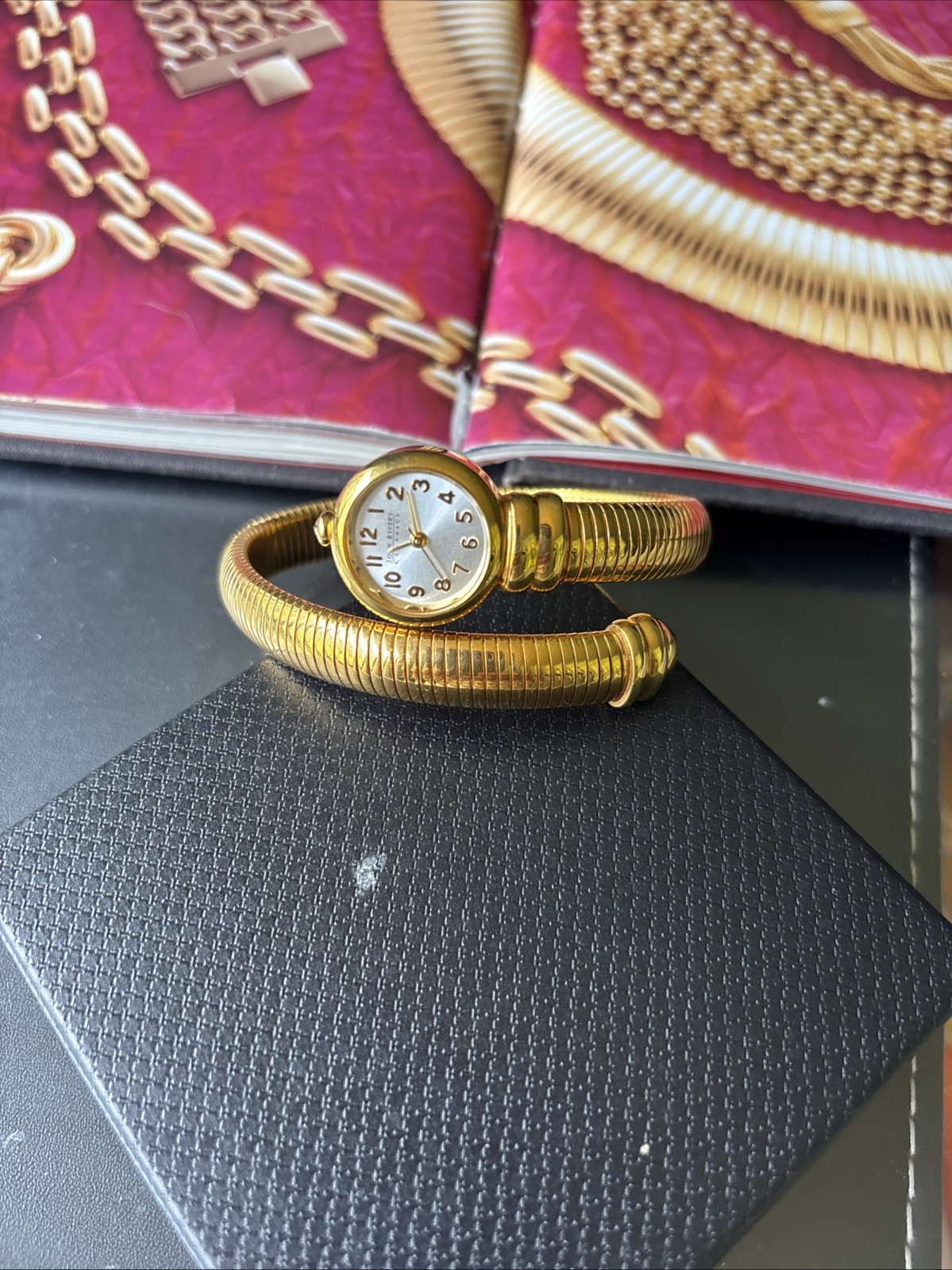 JOAN RIVERS CLASSICS COLLECTION NWOT GOLD-PLATED SNAKE COIL WATCH☆VTG ☆NEW BATT