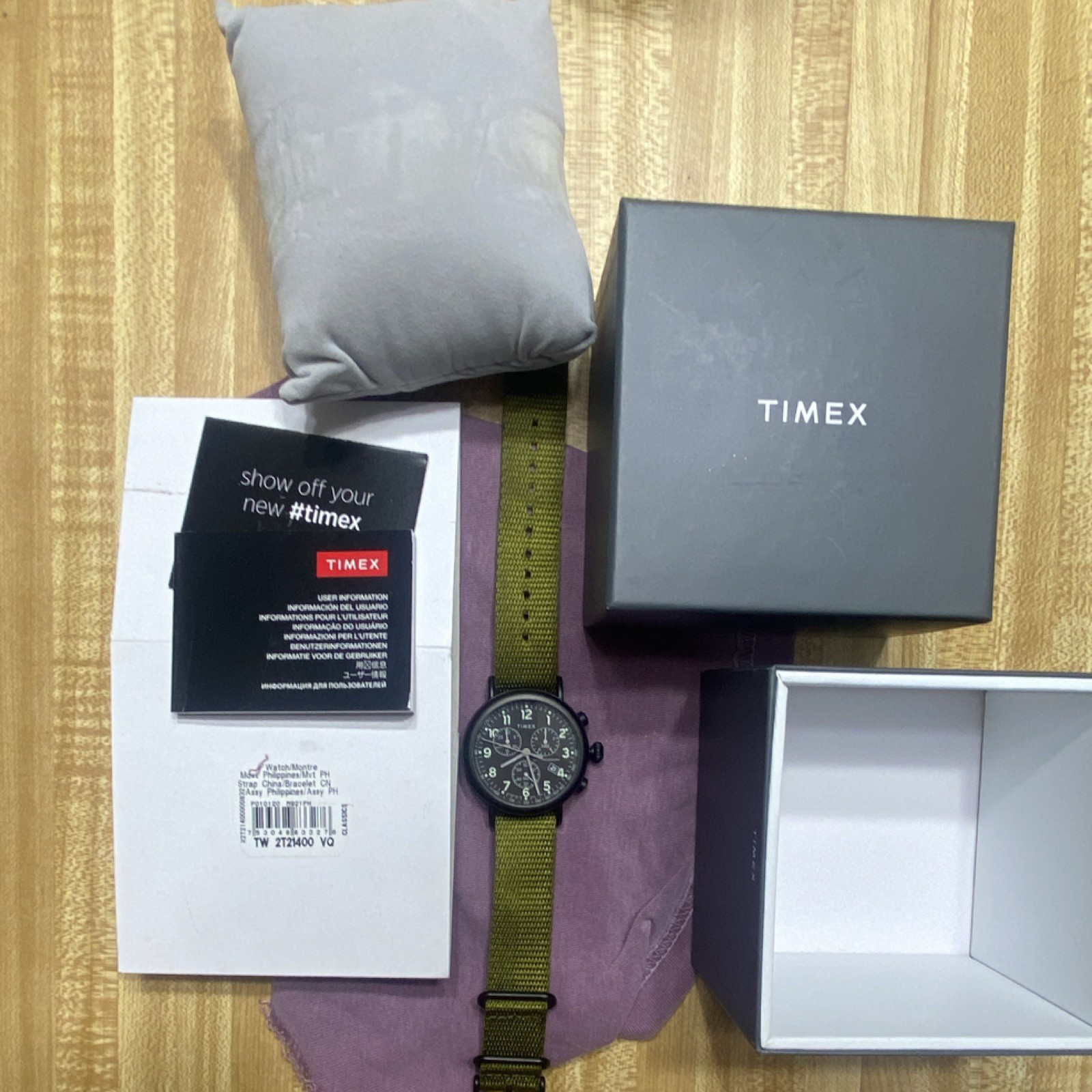 Timex Standard Chronograph Date Quartz 41mm Black Dial Green NATO Strap Box