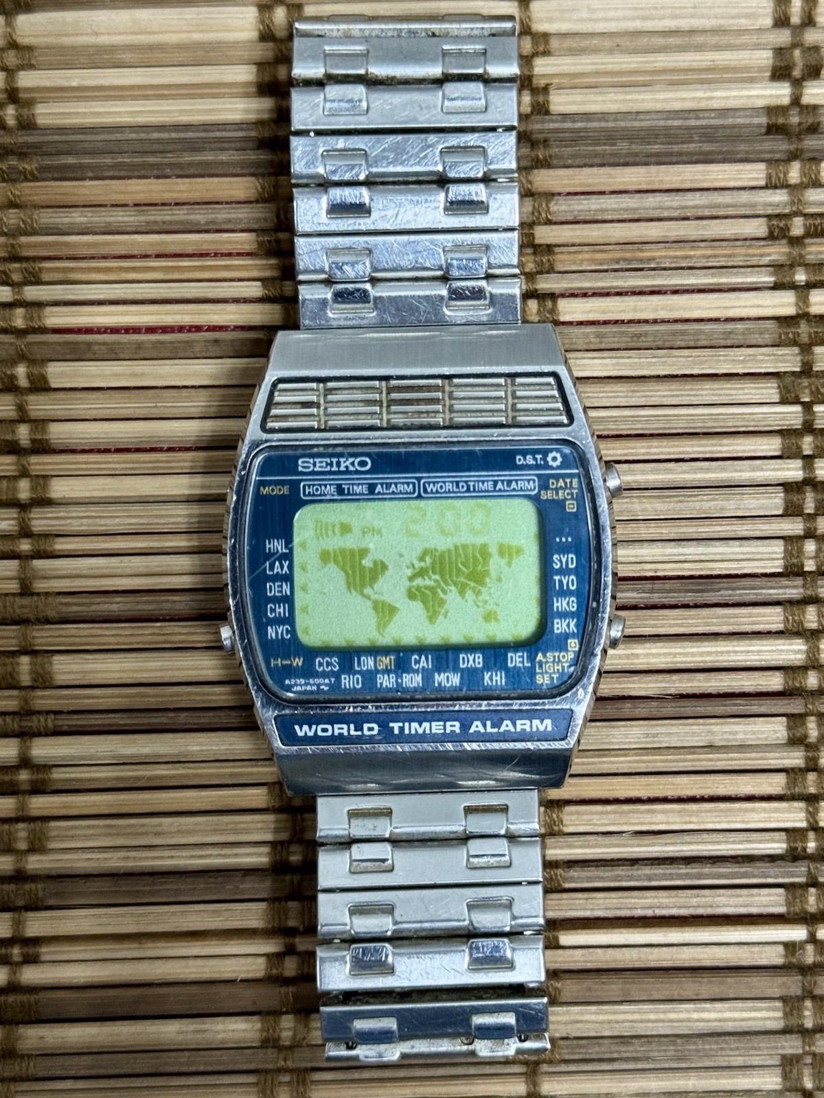 Vintage Seiko A239-5010 A2 World Timer Alarm Digital Watch Japan Stainless Retro