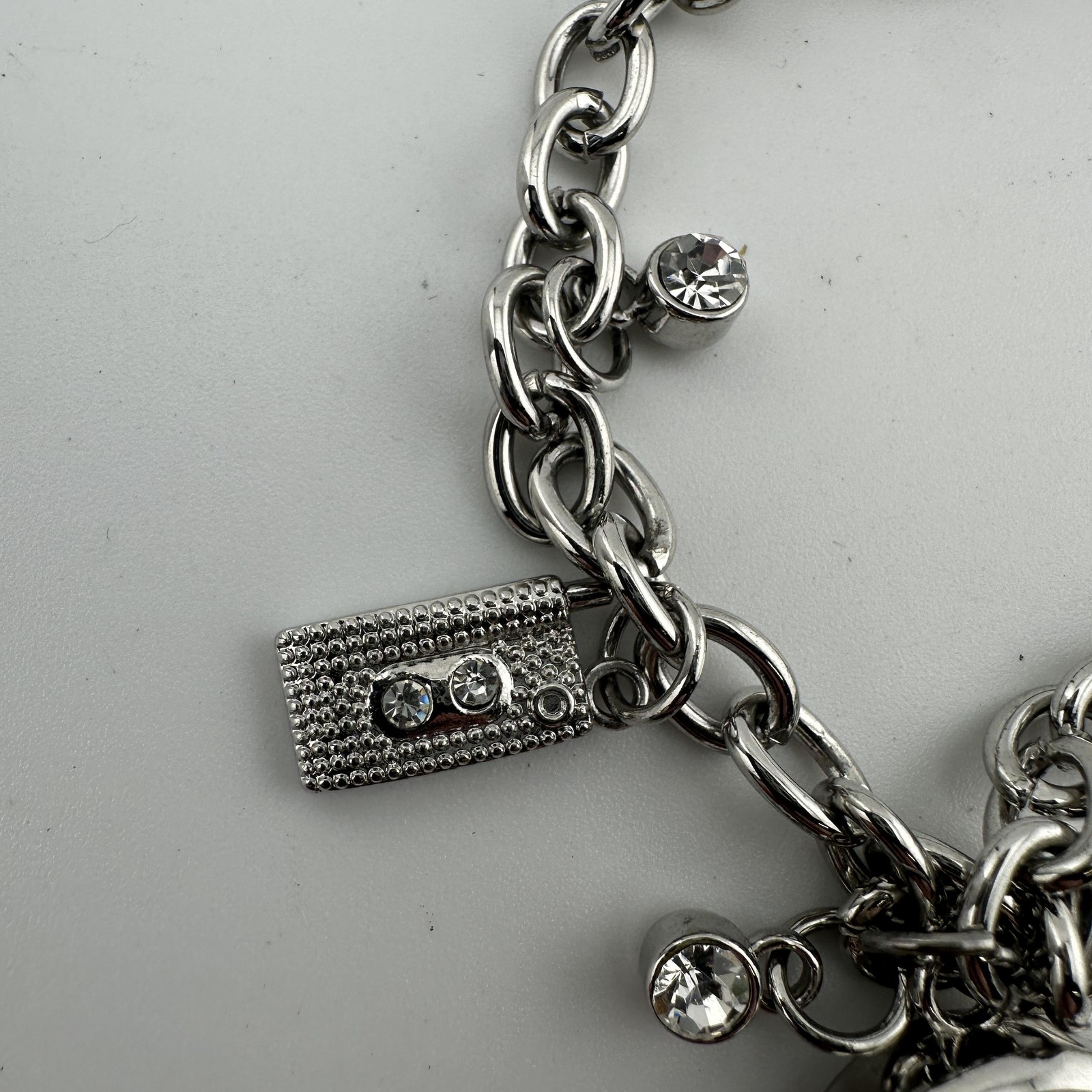 Charm Sz 8.7″ Bracelet Watch Womens White Dial Silver Tone Key Lock Ring Charms