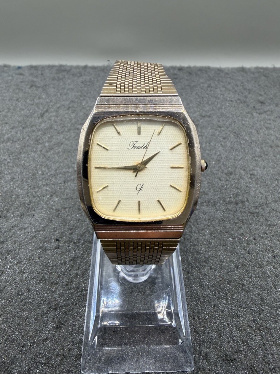 Vintage Truth Quartz GTM-001 Men’s Watch – Japan – Stainless Steel Back