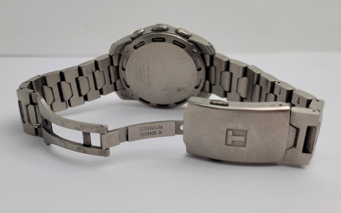 TISSOT Men’s Quartz Watch 10bar Waterproof Date Display T013.420.44.201.00