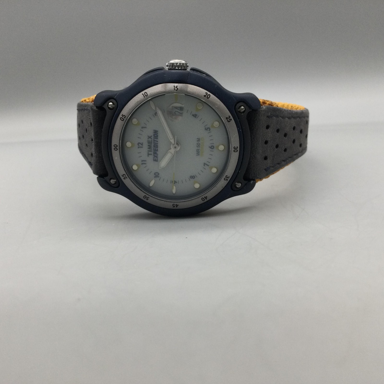 Timex Expedition Womens Watch 31mm White Dial Leather Indiglo Date New Battery
