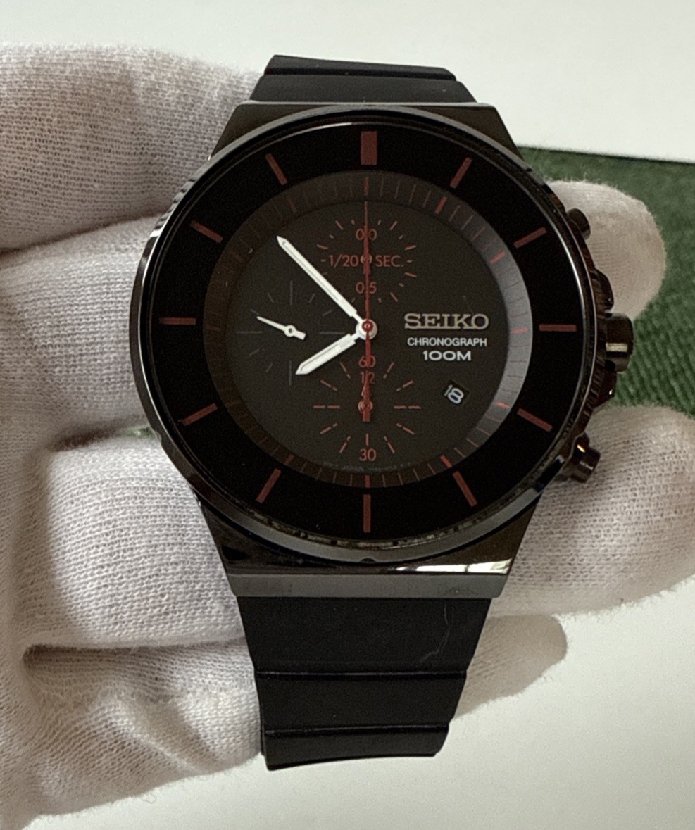 Seiko Chronograph 100m Rubber Band Men’s Watch SNDD61P1 Mint