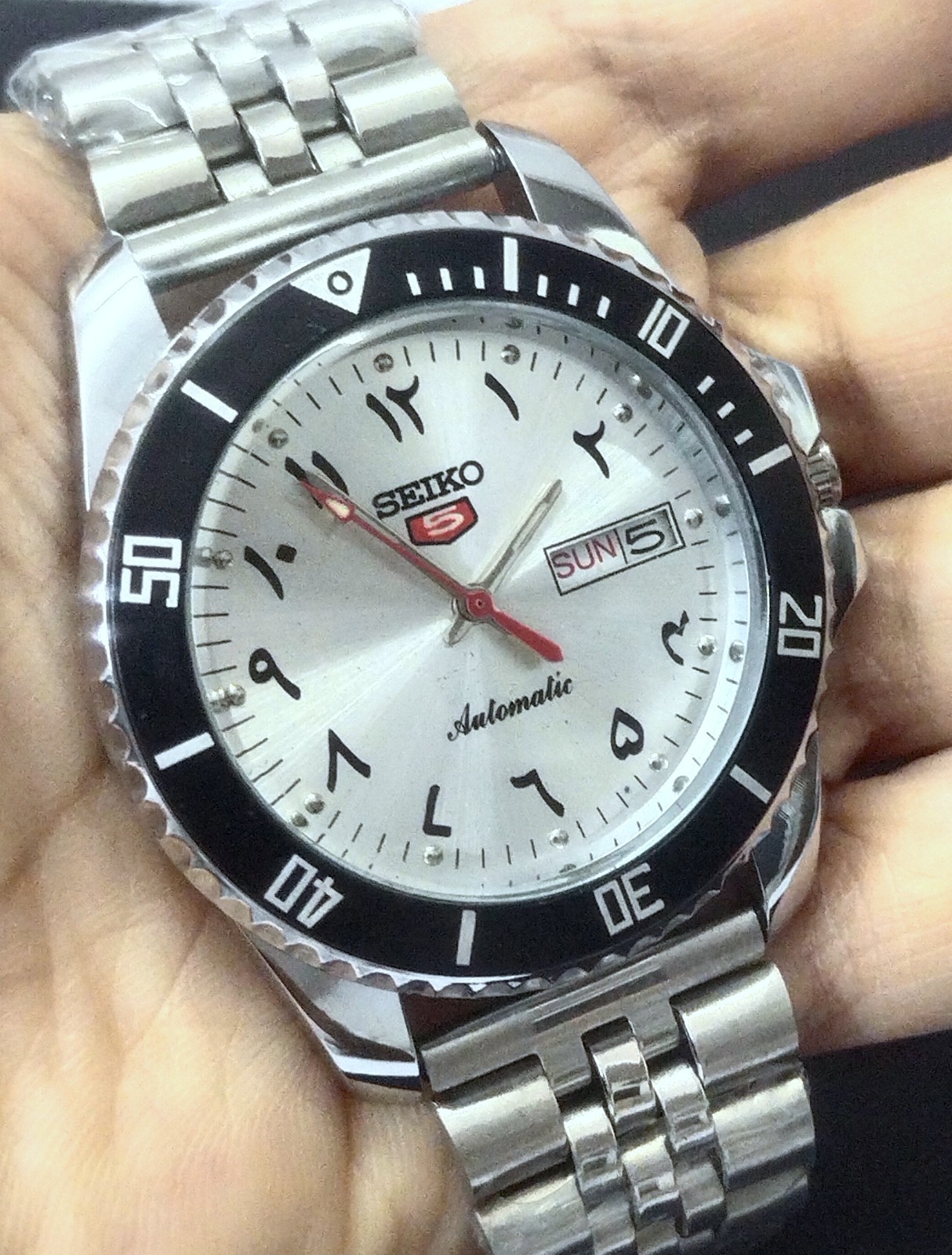 Vintage Seiko 5 Automatic Watch for Men Silver Arabic Dial Working Perfectly