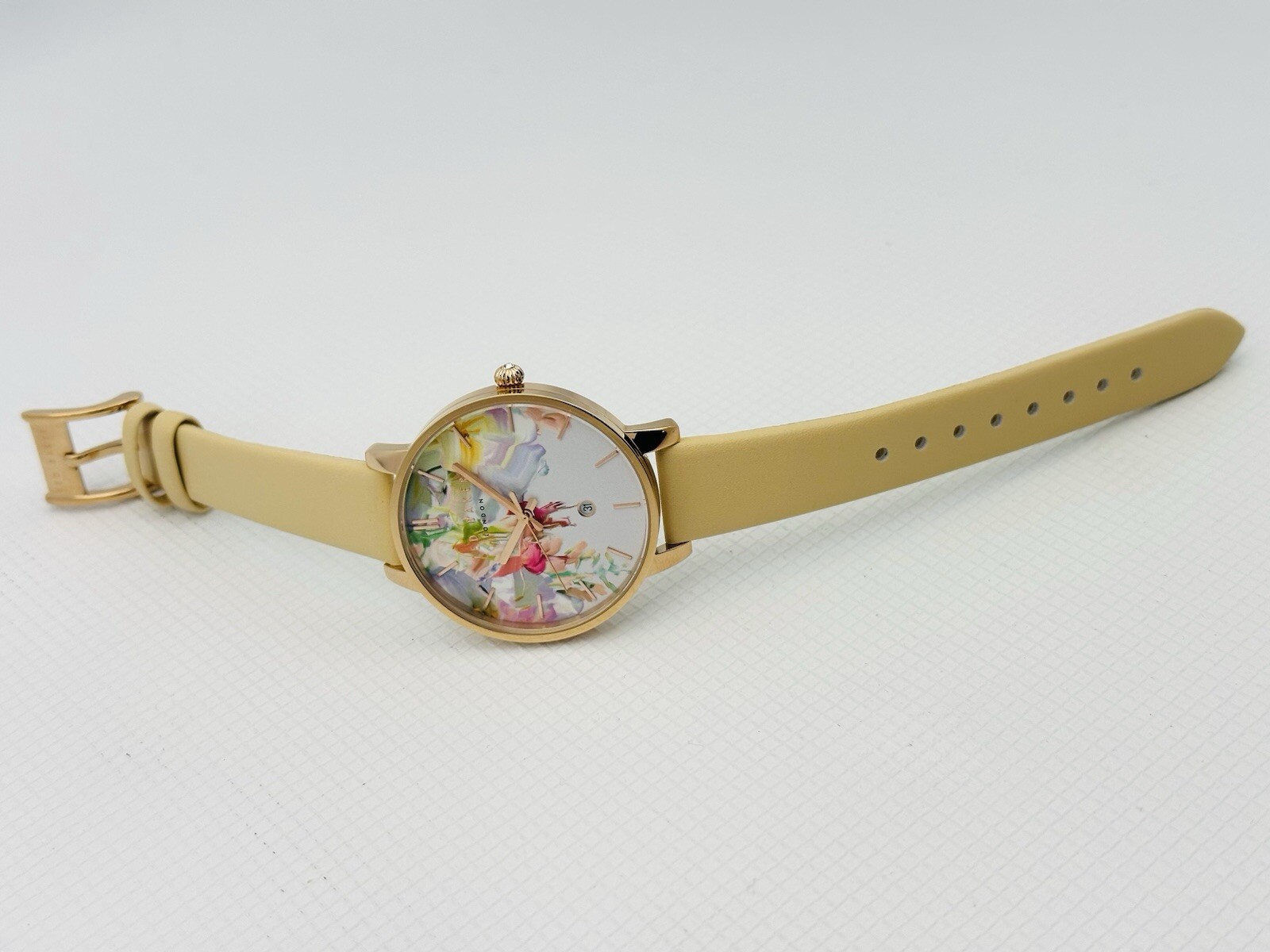 Ted Baker Women’s TE10026453 Multicolour Dial Cream LeatherStrap Rose Gold Watch