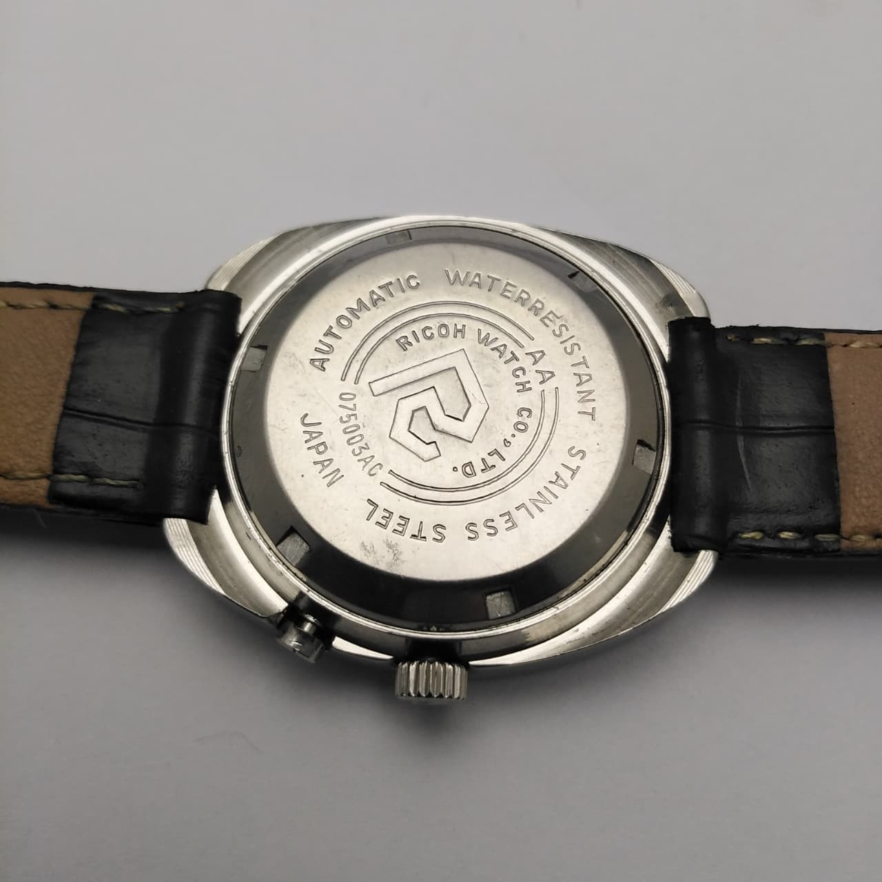 Ricoh Automatic 75003AC Oval Day/Date Sunburst Dial Japan Vintage Men’s Watch
