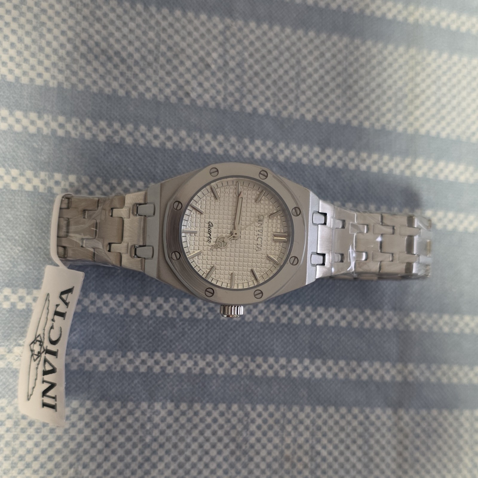 Invicta Women’s Quartz Wristwatch Silver Tapisserie Dial Steel Bracelet Box
