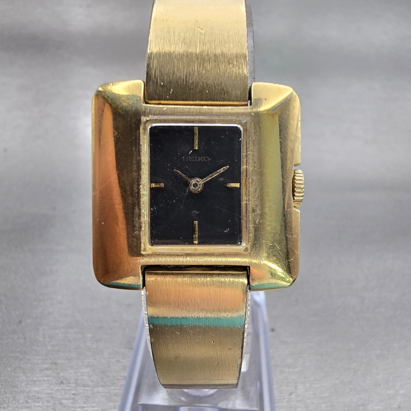 Seiko Watch Women 24mm Black Dial Gold Tone Rectangle 11-3478 Vintage Works