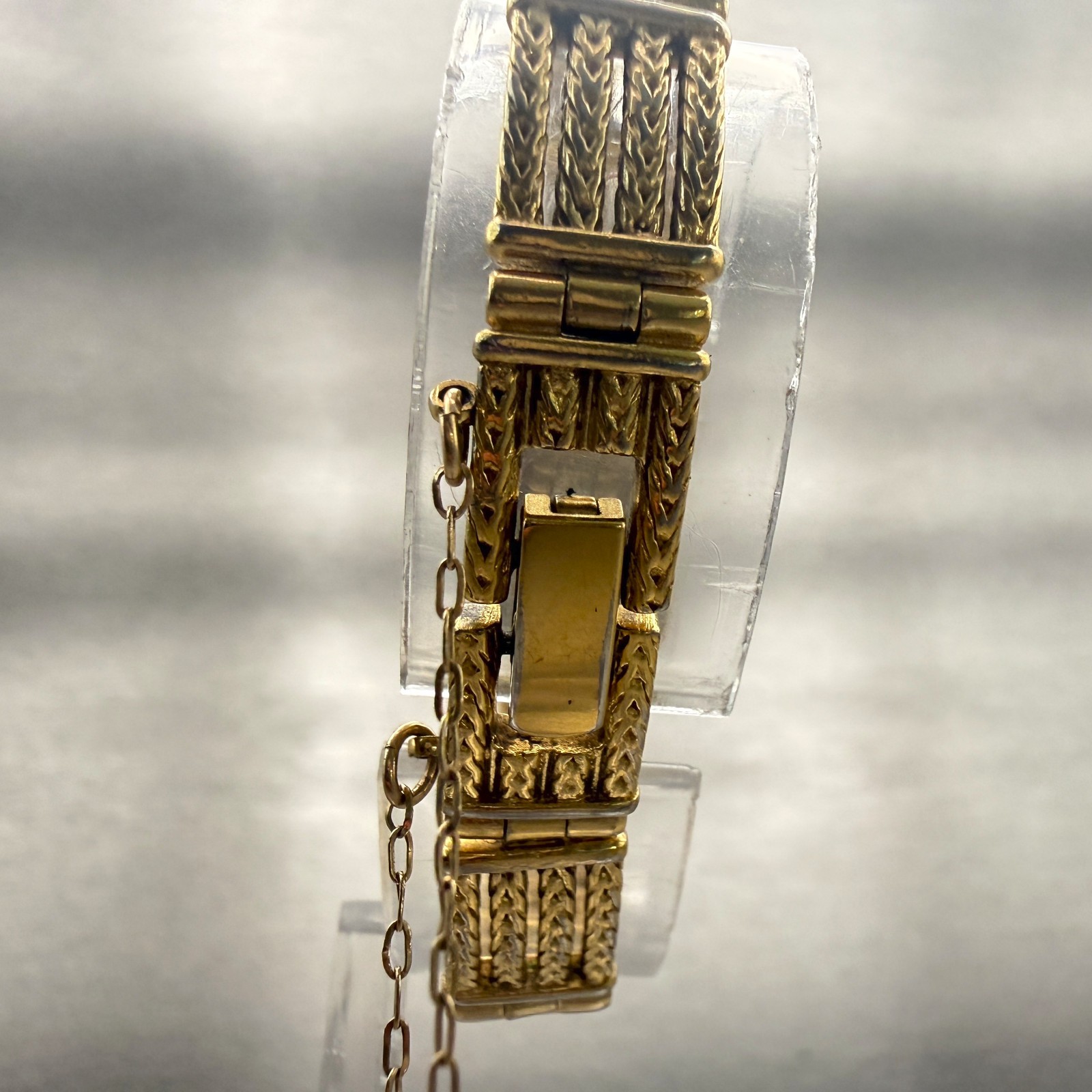 Seiko Tank Watch Women 13mm Gold Dial Gold Tone Rectangle 1320-5979 New Battery