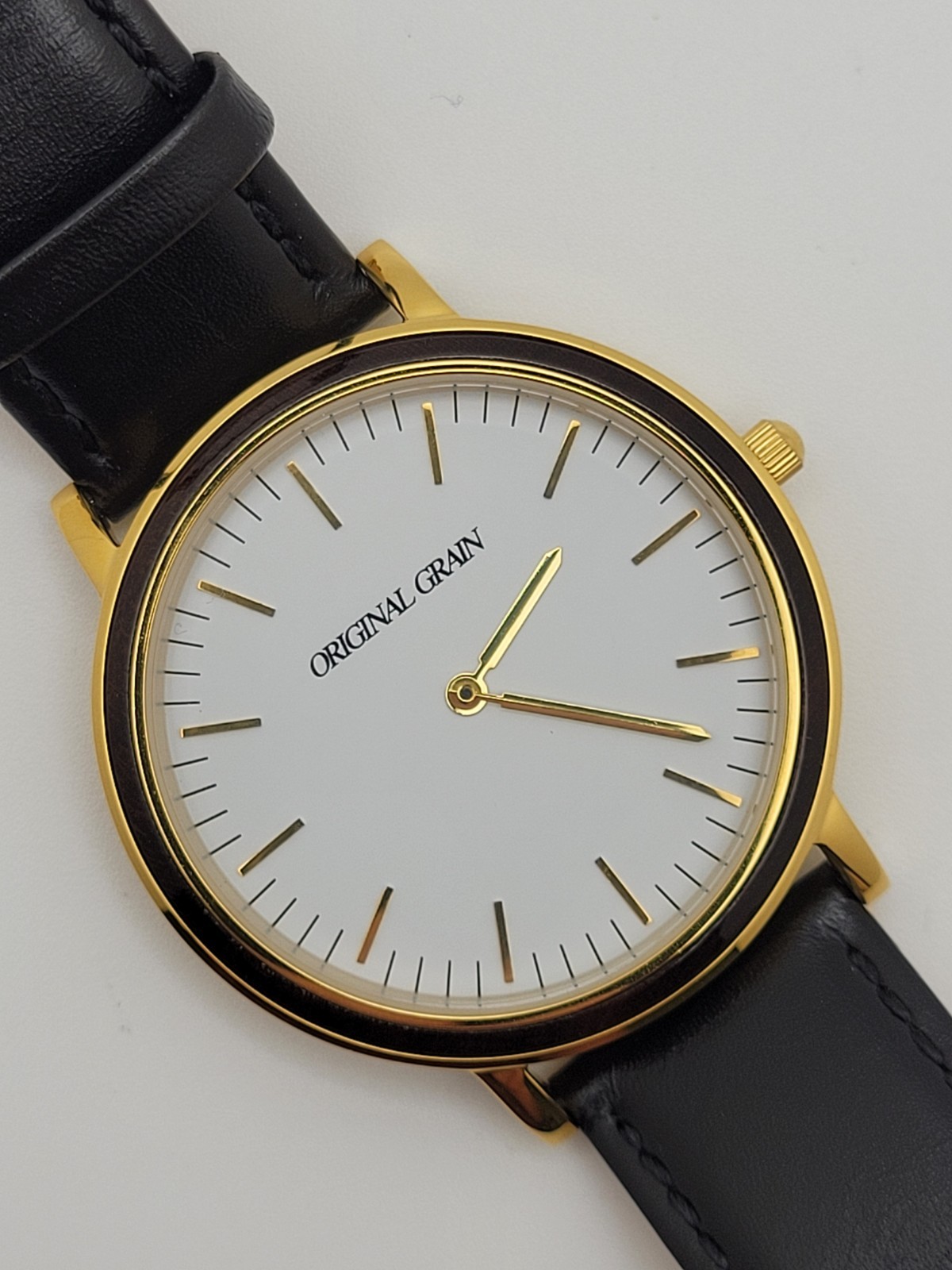 Original Grain “The Minimalist” Men’s Quartz Watch New Battery, White Dial